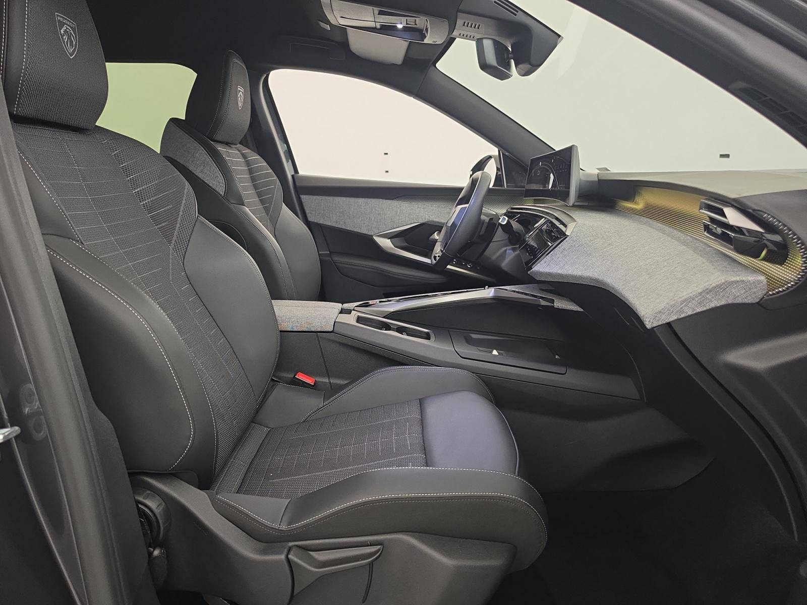 Vente en ligne Peugeot 5008  Hybrid 145 ch e-DCS6 au prix de 30 890 €