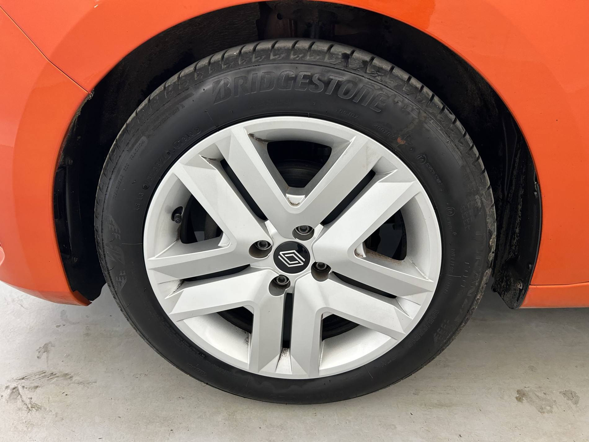 Vente en ligne Renault Clio 5 Clio TCe 90 au prix de 15 490 €