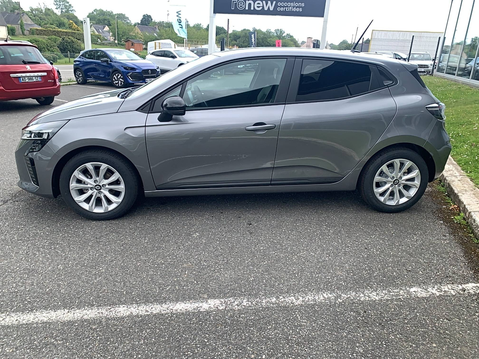 Vente en ligne Renault Clio 5 Clio TCe 90 ch au prix de 18 390 €