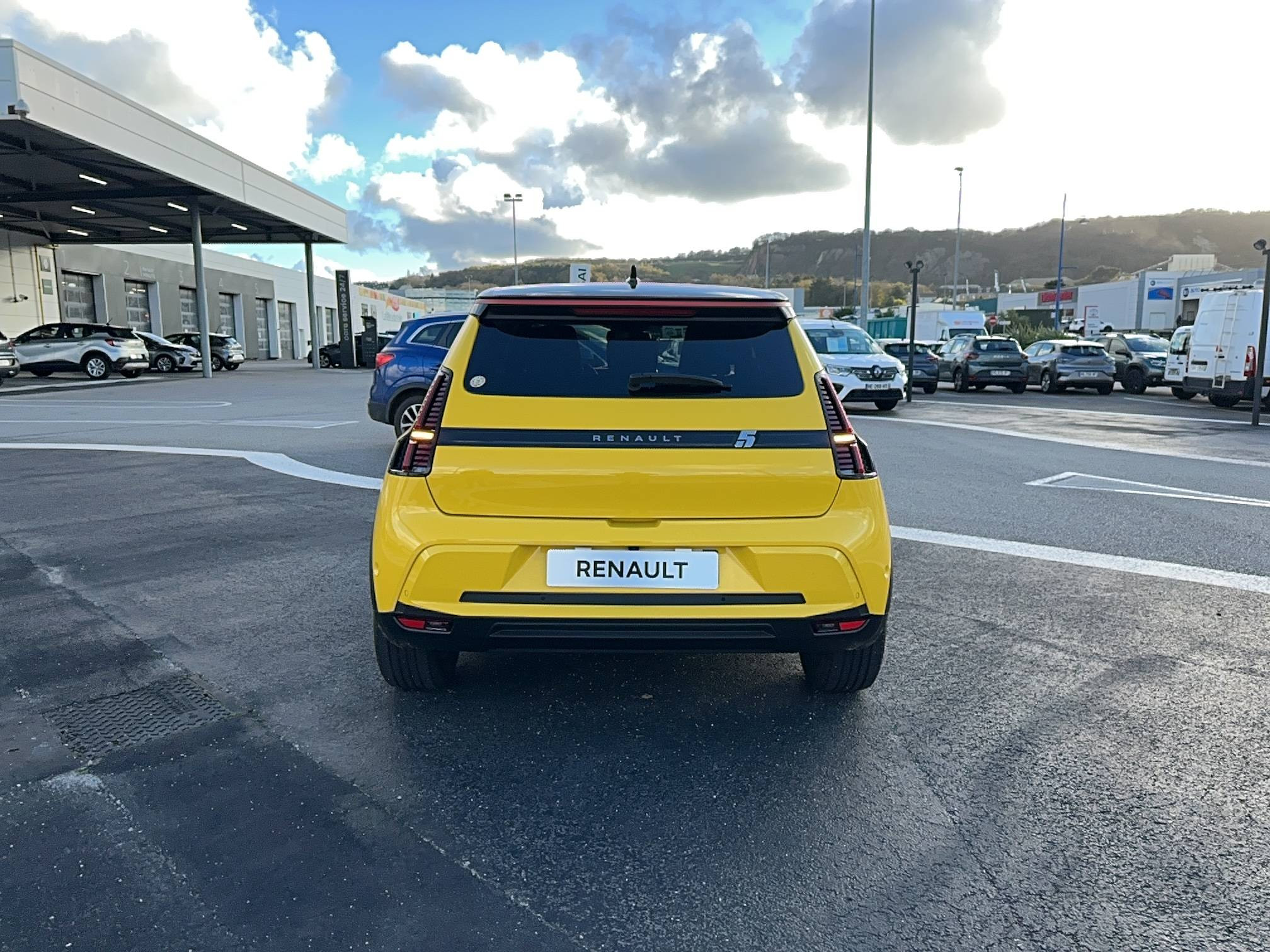 Renault R5 E-Tech  150 ch autonomie confort occasion de 2025 en vente à Cherbourg
