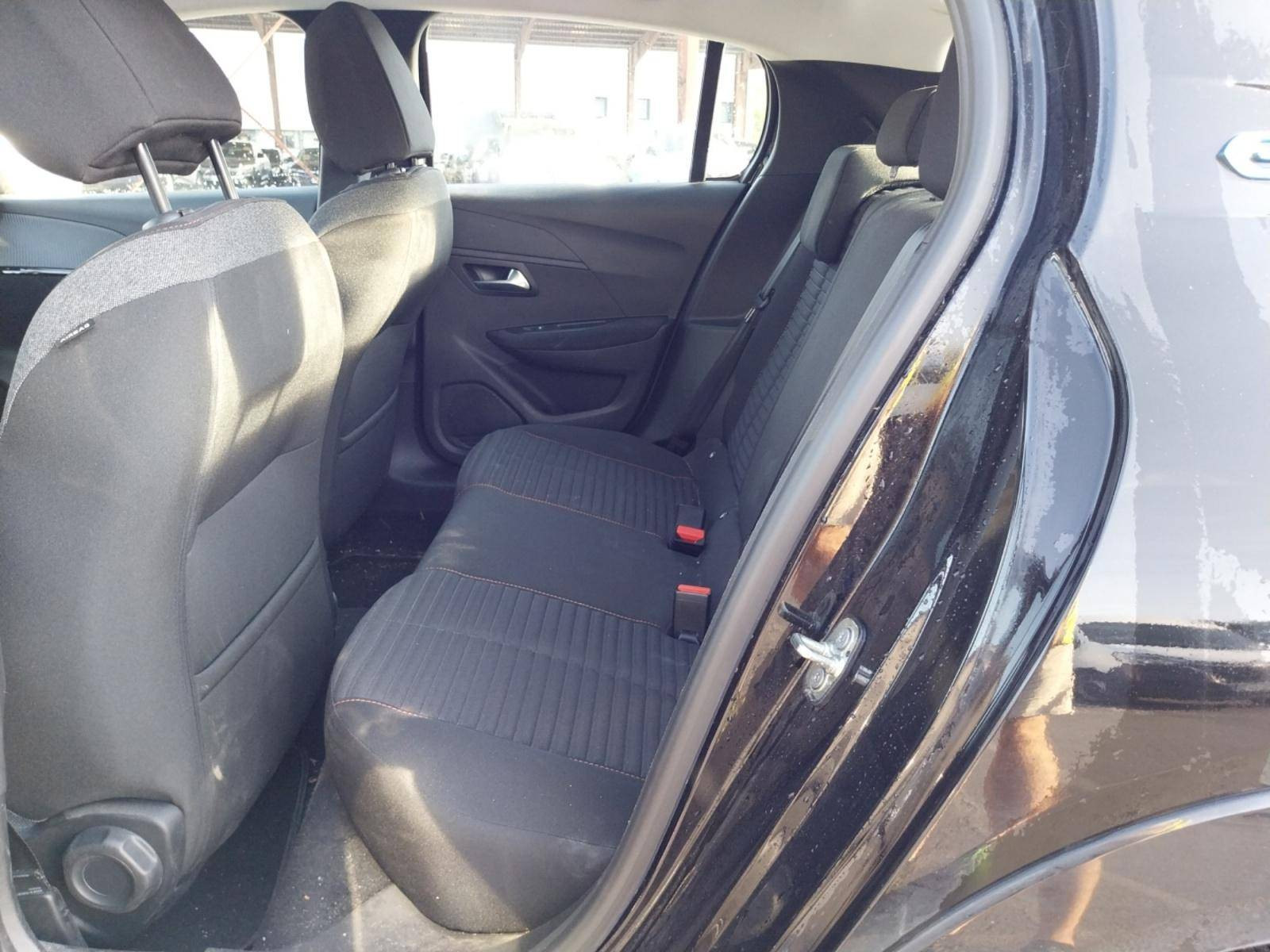 Vente en ligne Peugeot E-208  50 kWh 136ch au prix de 15 900 €