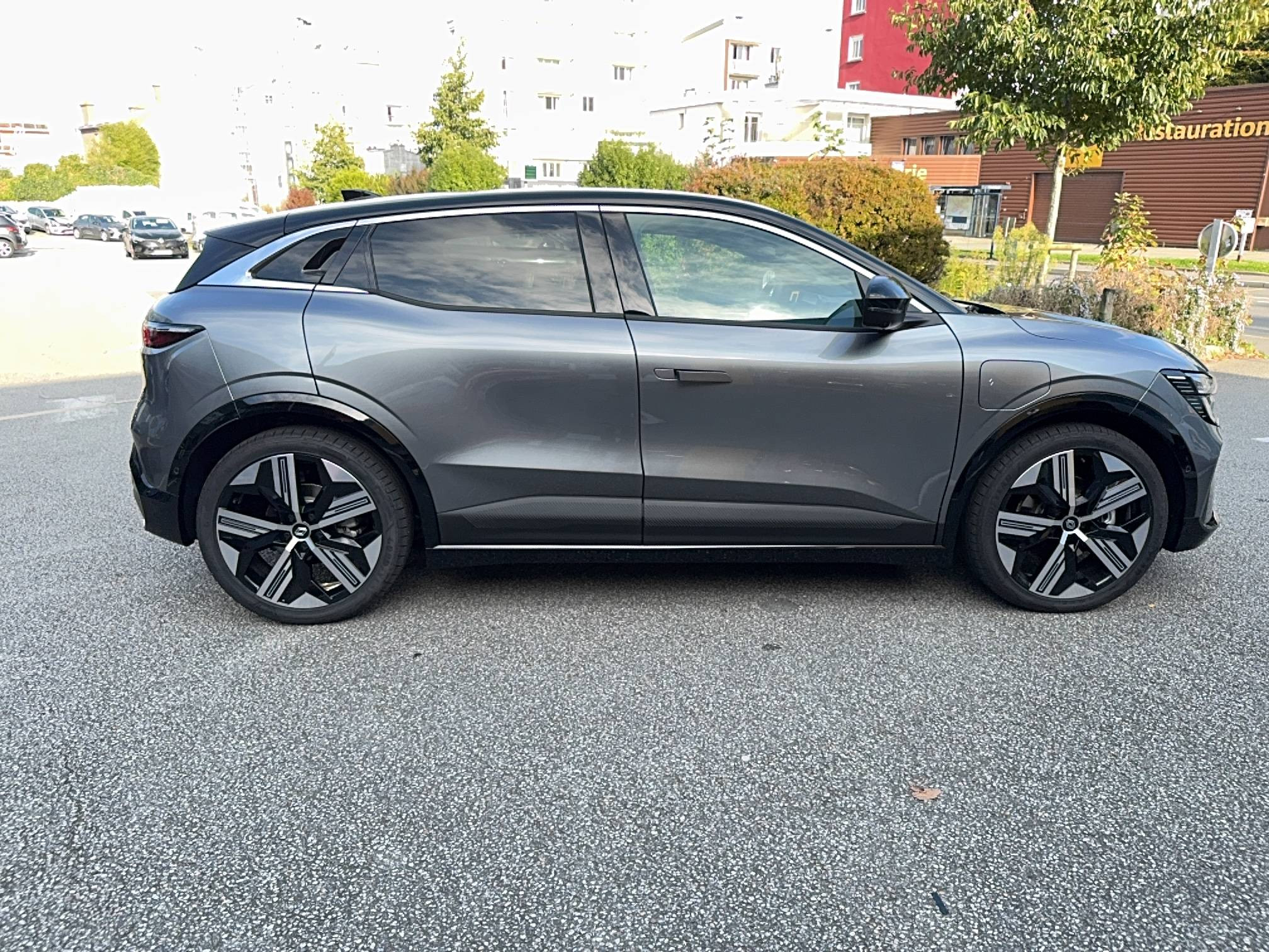 Vente en ligne Renault Megane E-Tech  220 ch autonomie confort GSR2 au prix de 43 490 €