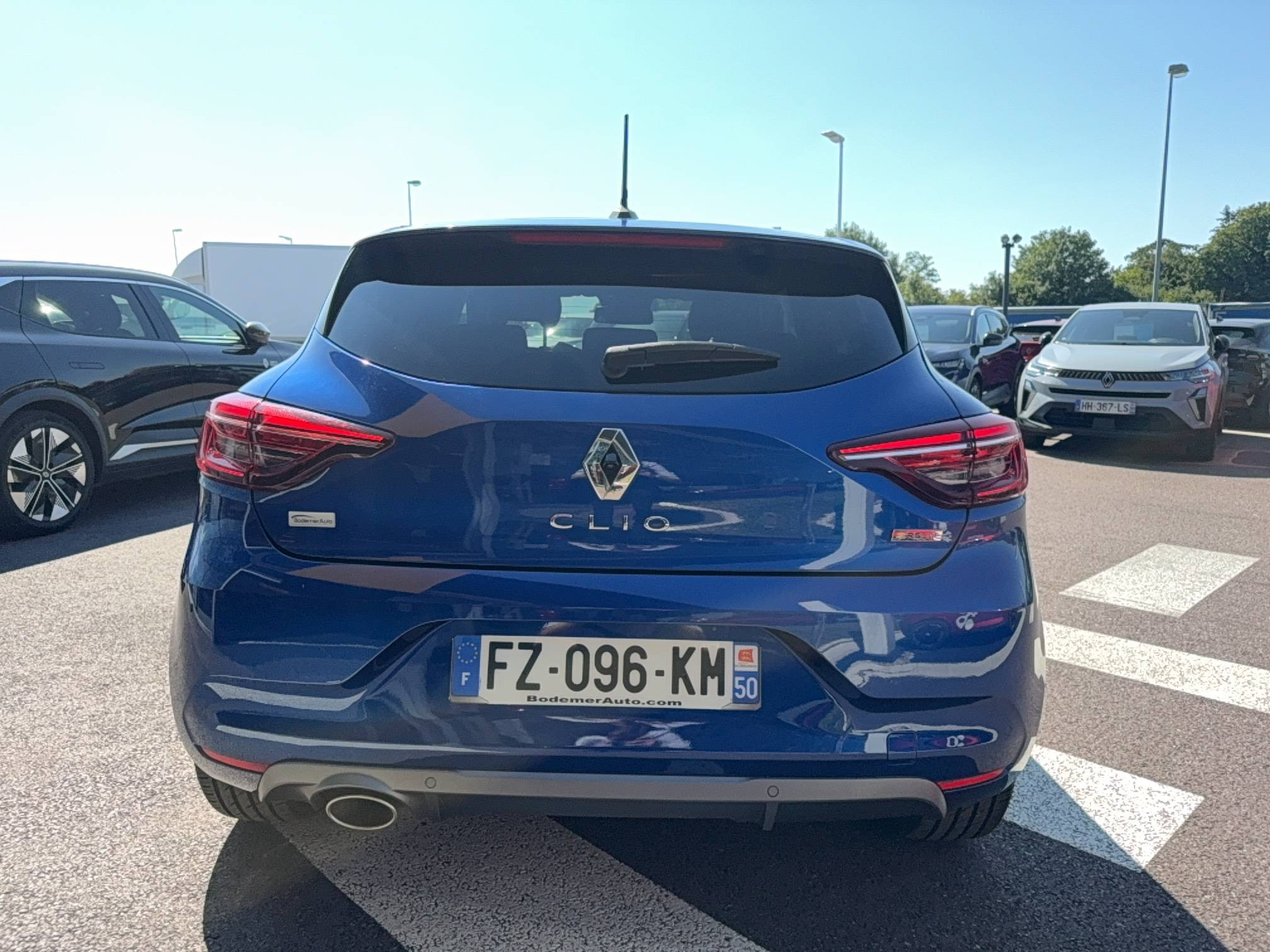 Vente en ligne Renault Clio 5 Clio TCe 140 - 21 au prix de 15 540 €