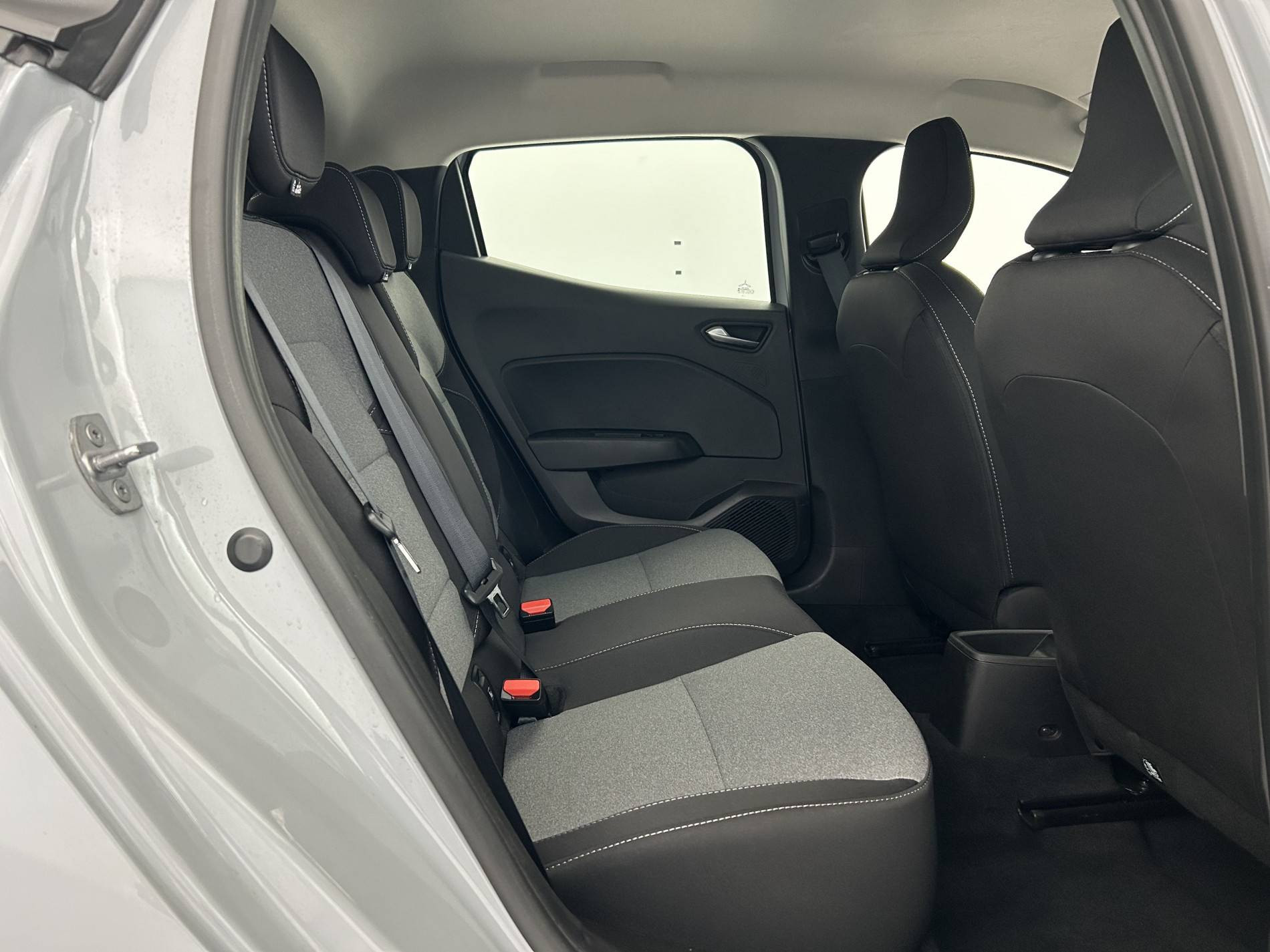 Vente en ligne Renault Clio 5 Clio Blue dCi 100 ch GSR2 au prix de 19 690 €