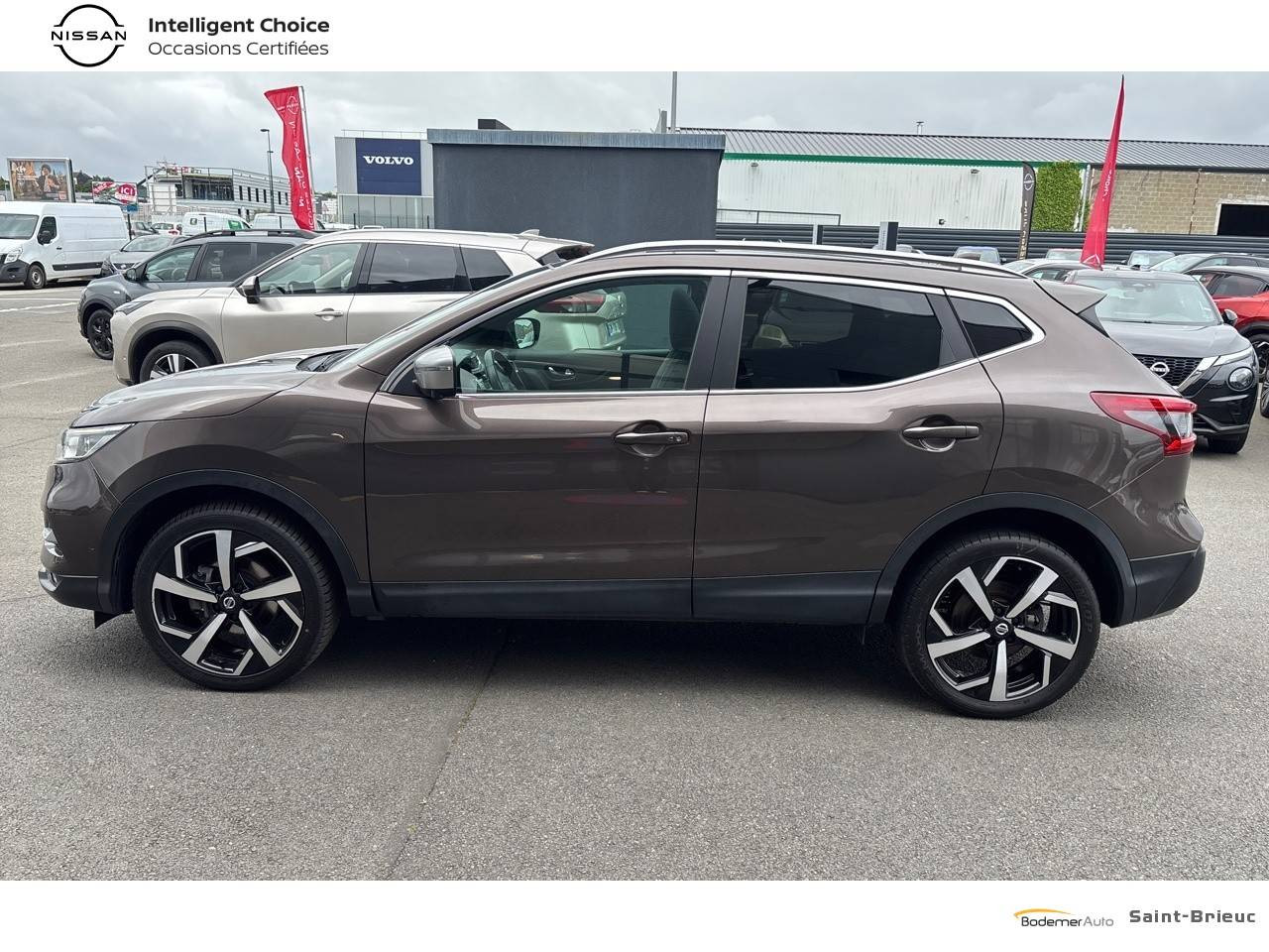 Vente en ligne Nissan Qashqai Qashqai 1.3 DIG-T 140 au prix de 16 990 €