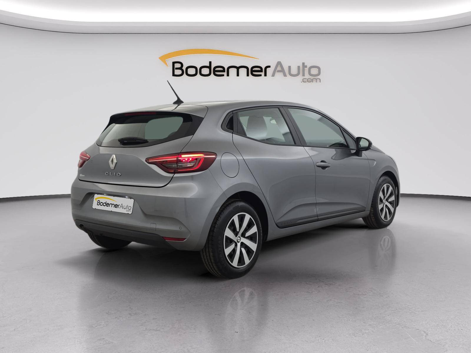 Vente en ligne Renault Clio 5 Clio TCe 90 au prix de 12 990 €