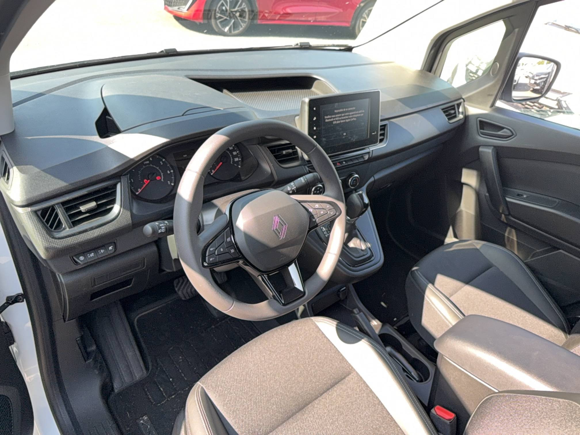 Vente en ligne Renault Kangoo Van  TOLE L1 BLUE DCI 95 AUTO au prix de 33 240 €