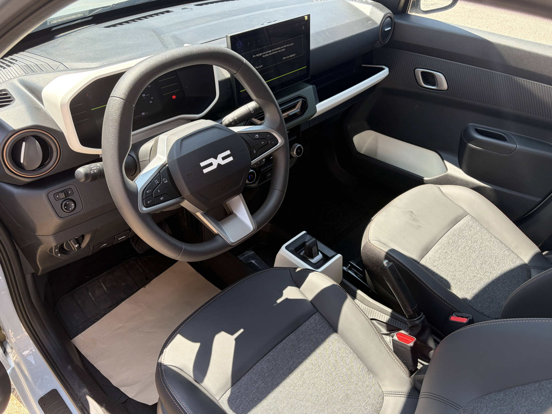 Vente en ligne Dacia Spring  electric 100 au prix de 16 690 €