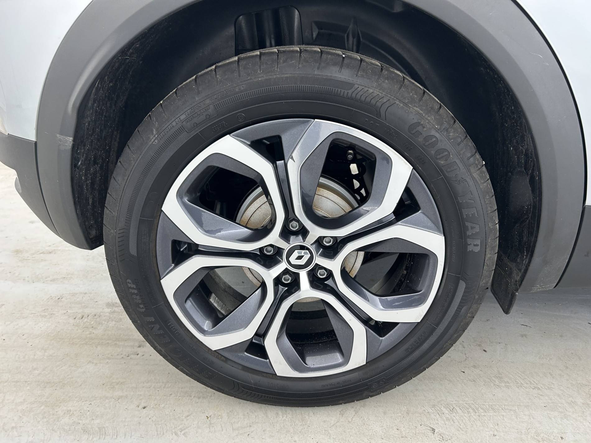Vente en ligne Renault Captur  mild hybrid 160 EDC au prix de 20 990 €