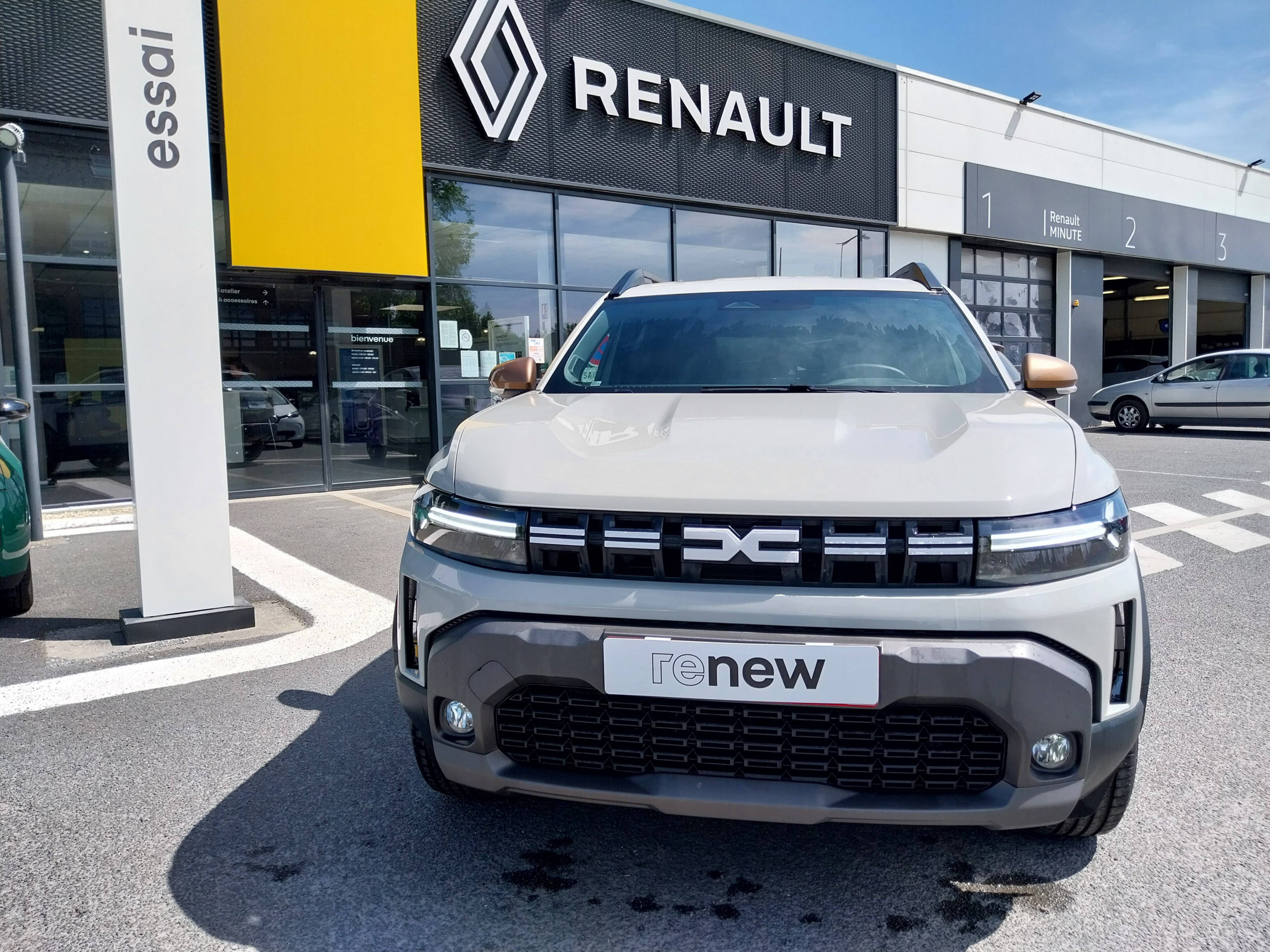 Vente en ligne Dacia Duster  Hybrid 140 au prix de 27 200 €