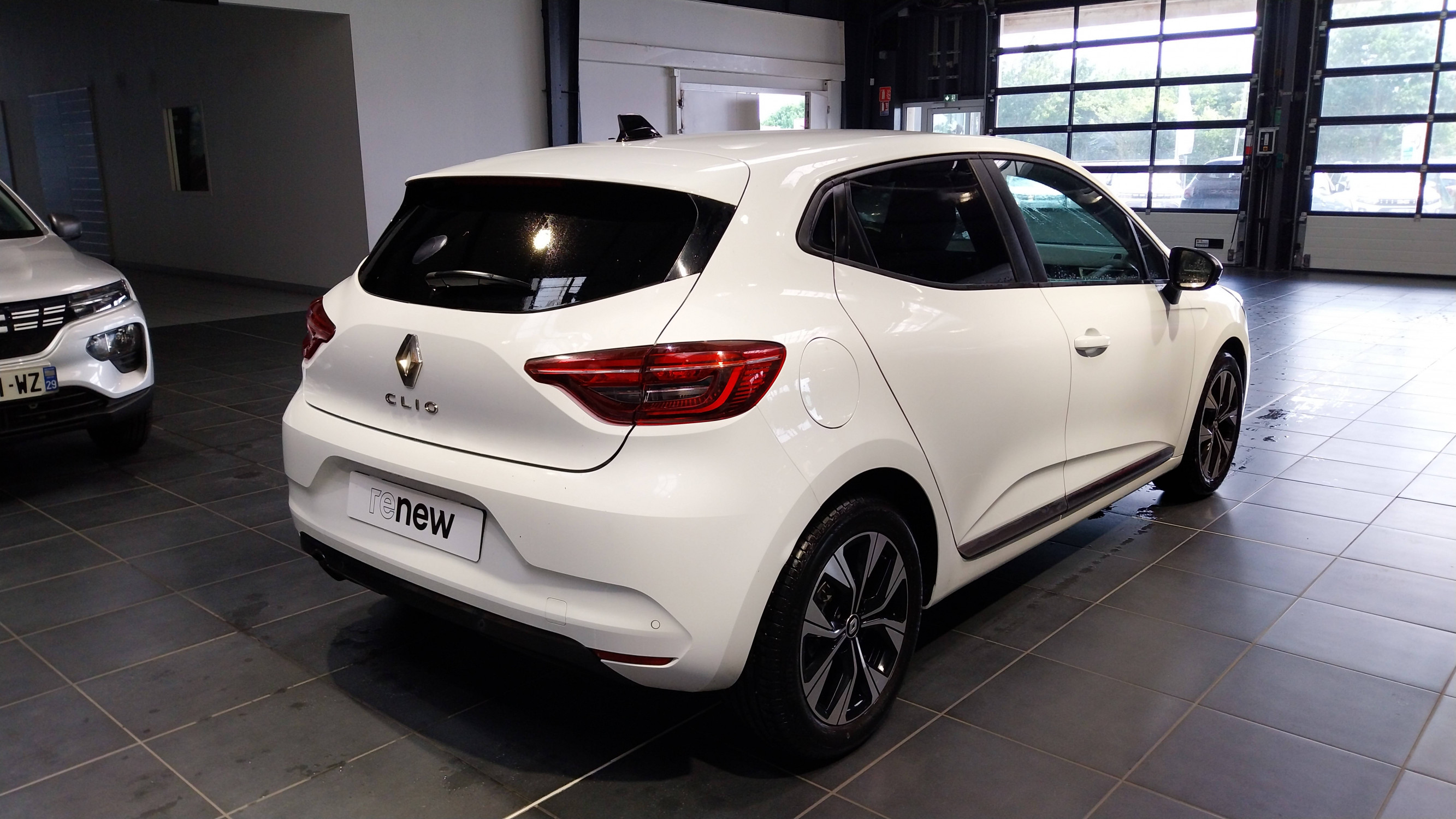 Vente en ligne Renault Clio 5 Clio SCe 65 au prix de 12 990 €