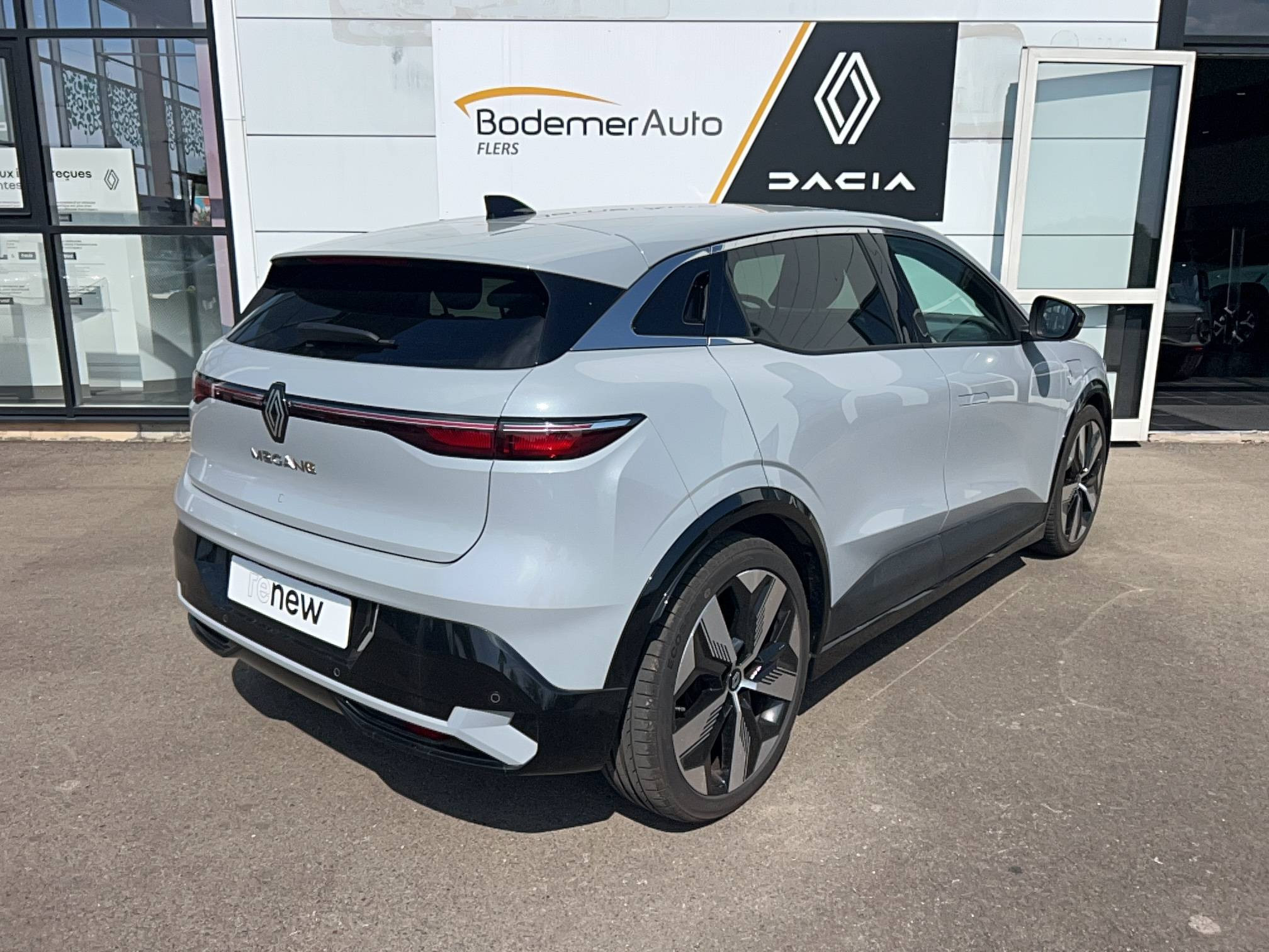 Vente en ligne Renault Megane E-Tech  EV60 220 ch super charge au prix de 22 980 €