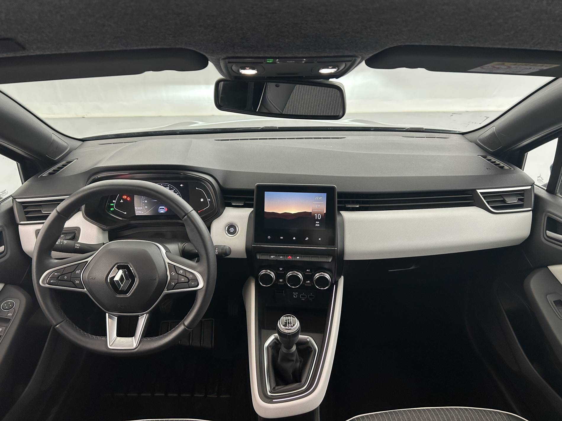 Vente en ligne Renault Clio 5 Clio TCe 90 au prix de 14 990 €