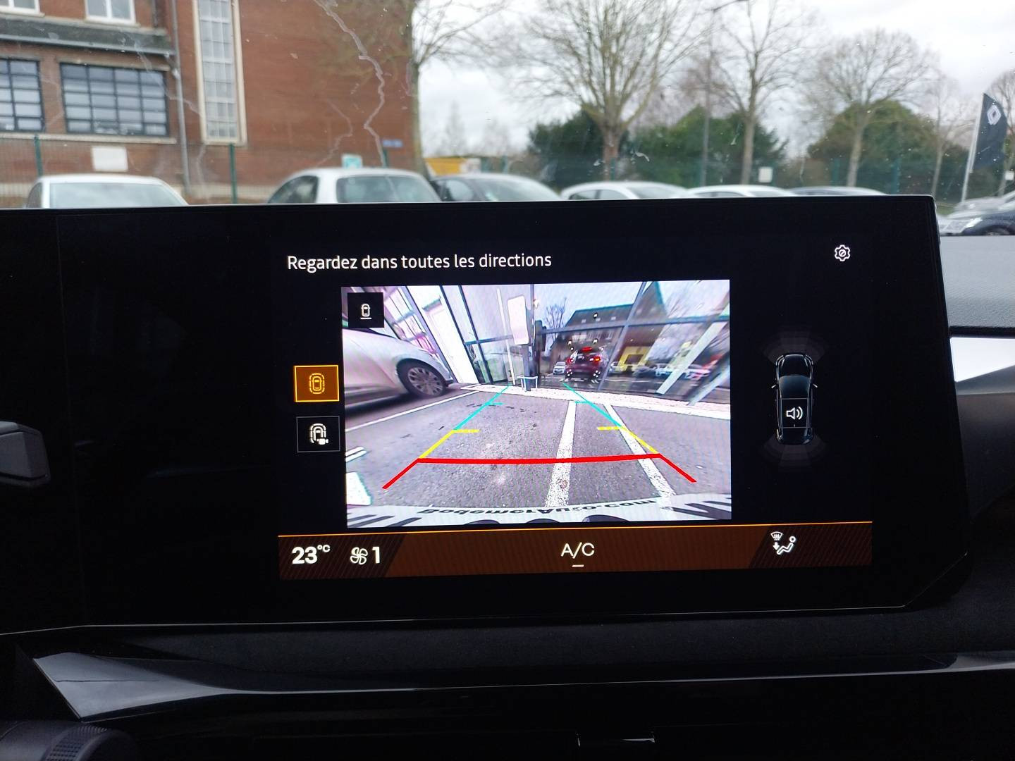 Vente en ligne Renault Clio 6 Clio E-Tech full hybrid 160 ch au prix de 29 790 €