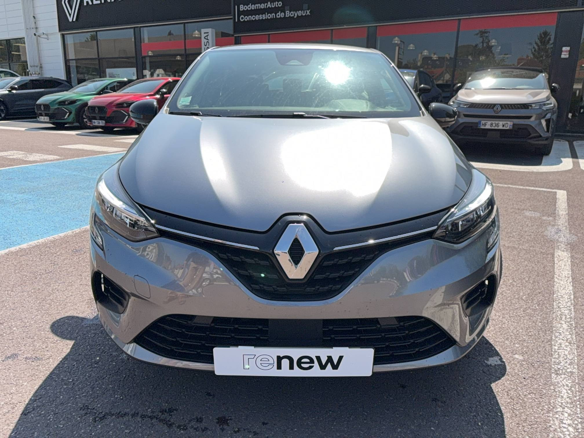 Vente en ligne Renault Clio 5 Clio TCe 90 au prix de 14 290 €