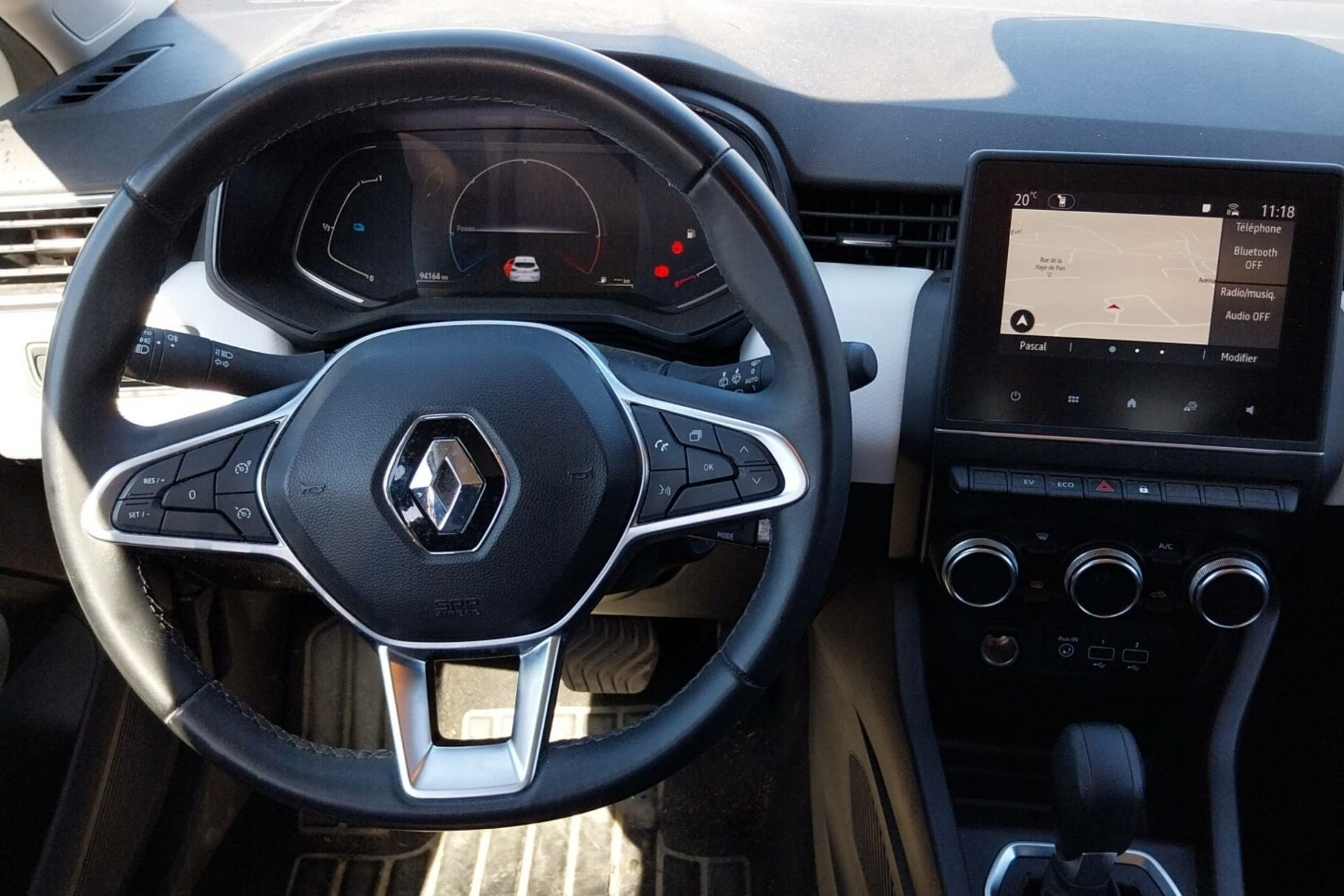 Vente en ligne Renault Clio 5 Clio E-Tech full hybrid 145 au prix de 13 991 €