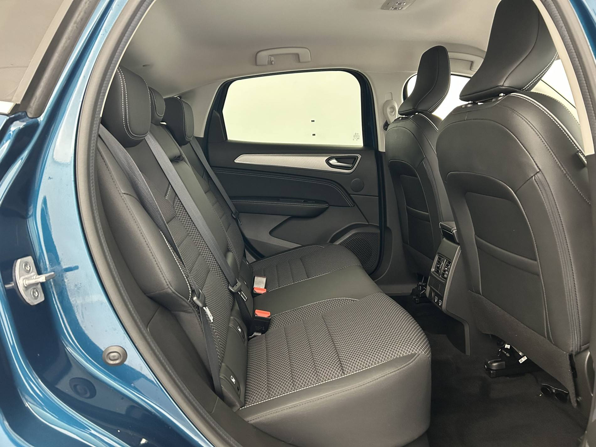 Vente en ligne Renault Arkana  E-Tech 145 - 21B au prix de 20 990 €