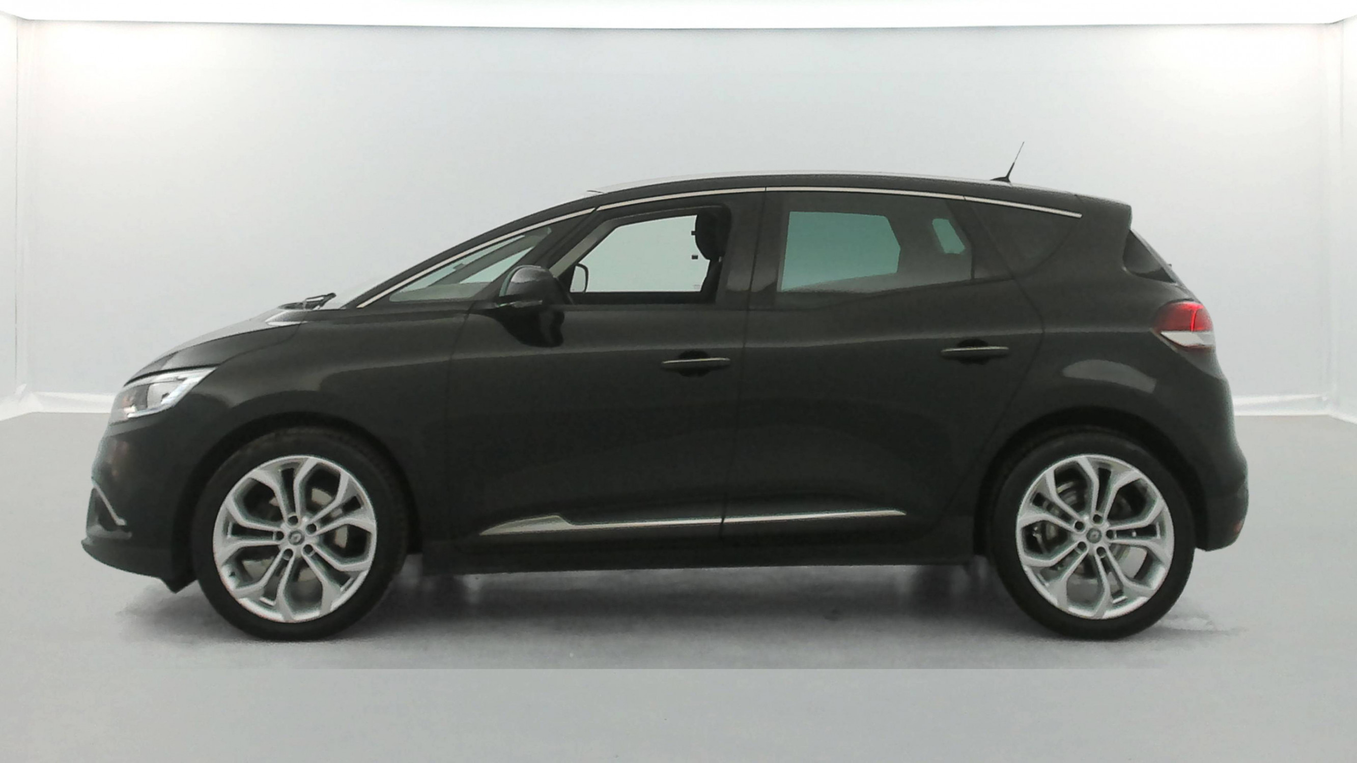 Vente en ligne Renault Scenic 4 Scenic Blue dCi 120 EDC - 21 au prix de 16 480 €