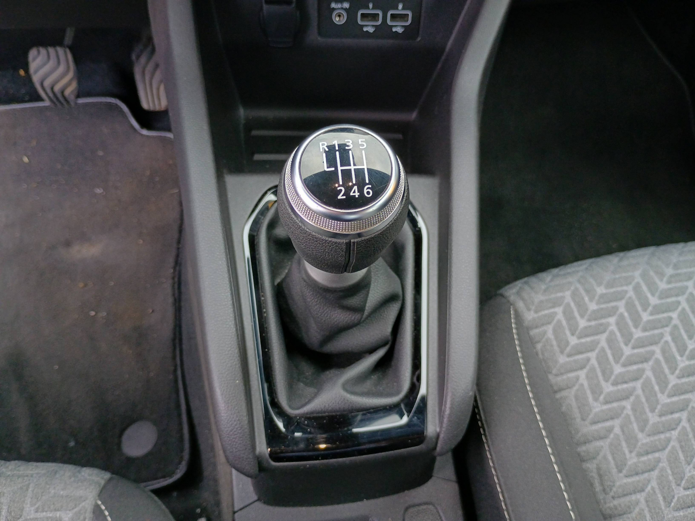 Vente en ligne Renault Clio 5 Clio TCe 90 - 21N au prix de 14 490 €
