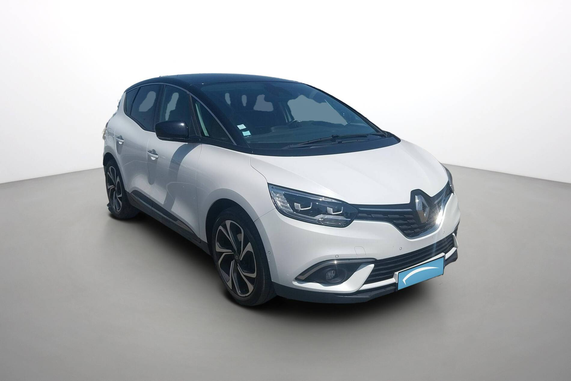 Vente en ligne Renault Scenic 4 Scenic Blue dCi 120 au prix de 16 900 €