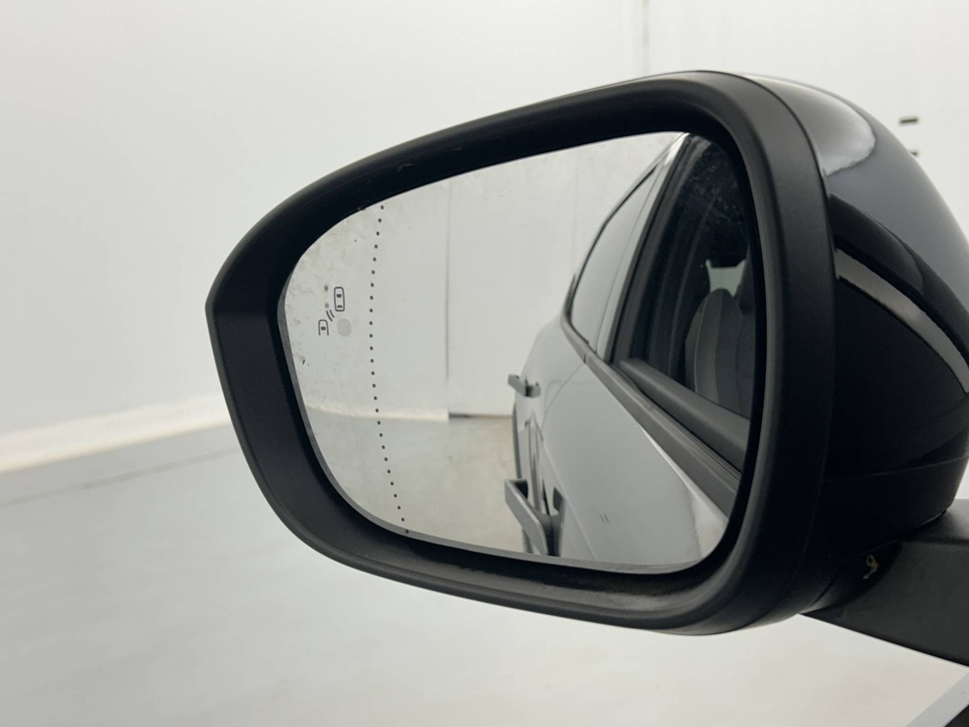 Vente en ligne Renault Scenic E-Tech Scenic E-Tech électrique 220 ch grande autonomie au prix de 40 990 €
