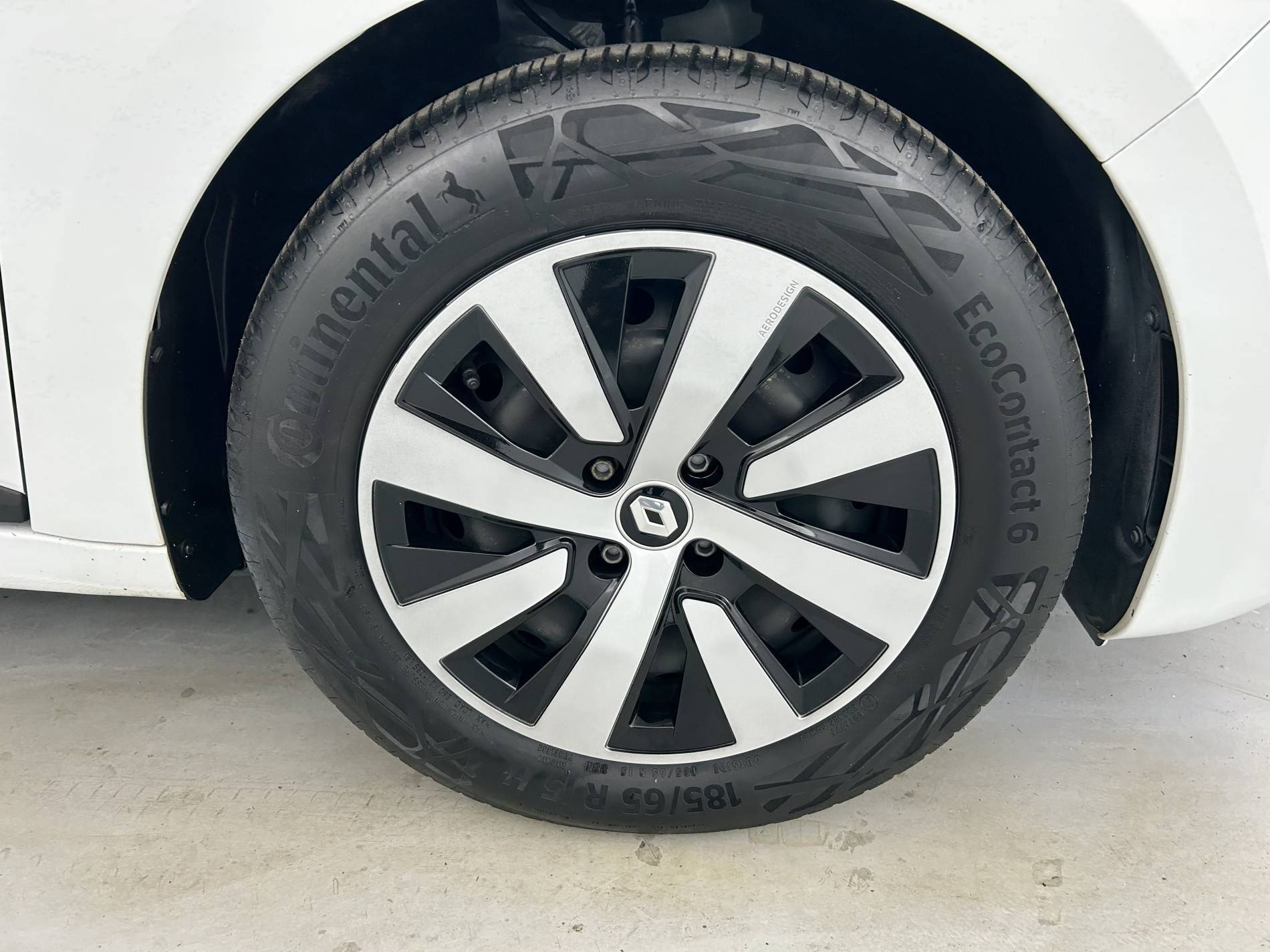 Vente en ligne Renault Clio 5 Clio TCe 90 au prix de 13 790 €