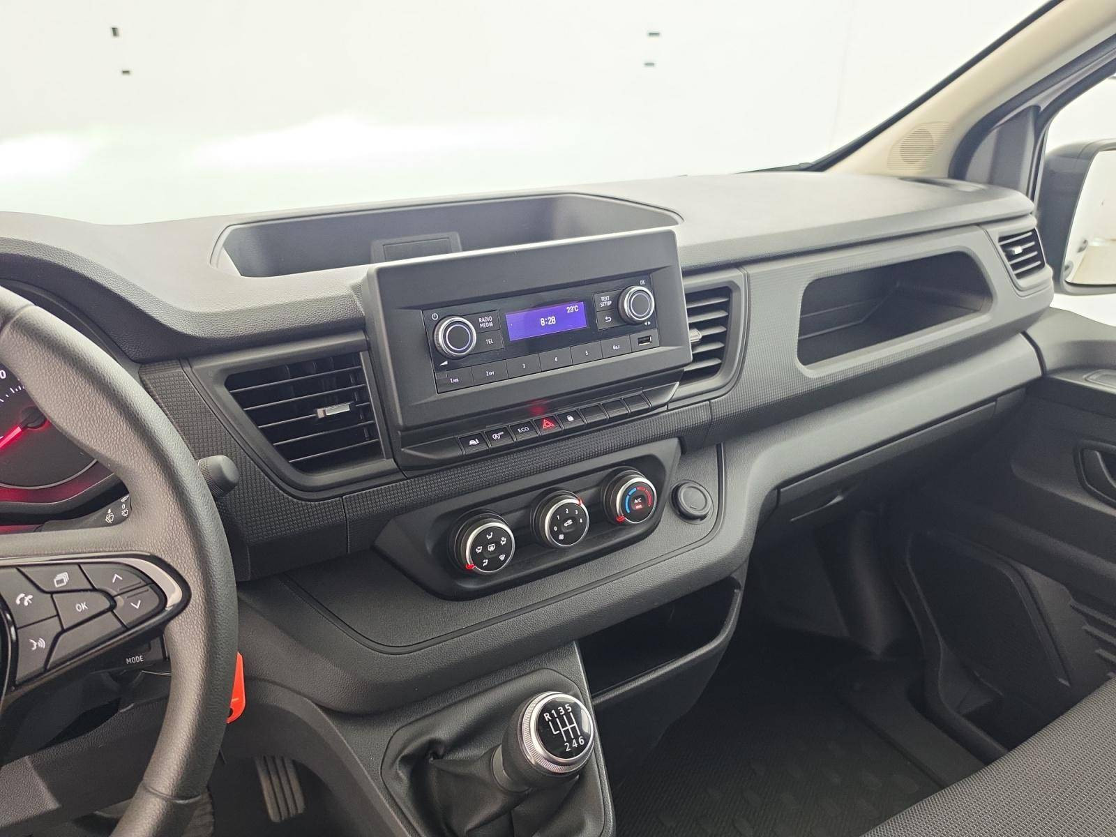 Vente en ligne Renault Trafic 3 Fourgon TRAFIC FG BLUE DCI 130 L1H1 3T GSR2 au prix de 23 900 €