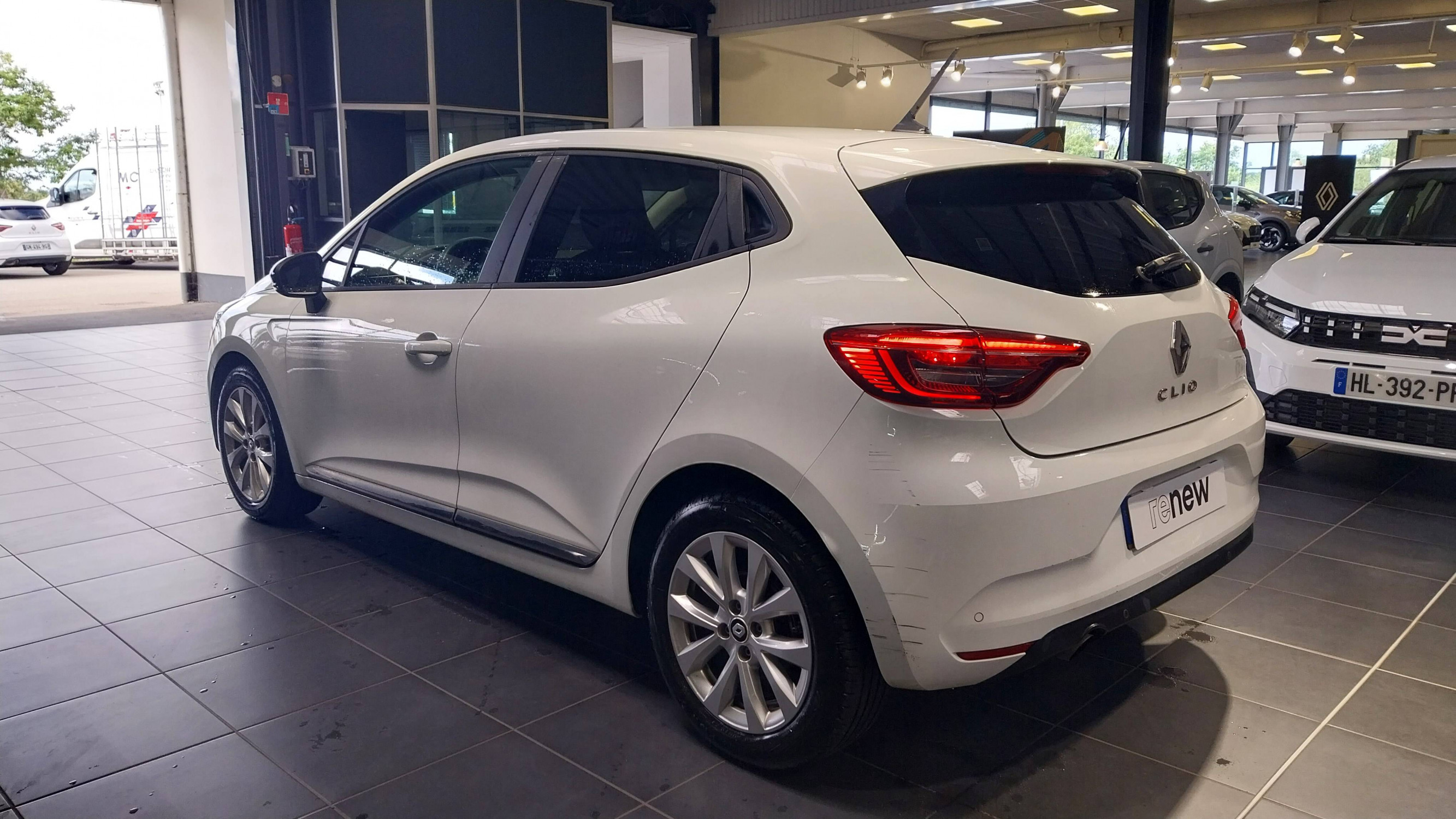 Vente en ligne Renault Clio 5 Clio Blue dCi 100 au prix de 14 890 €