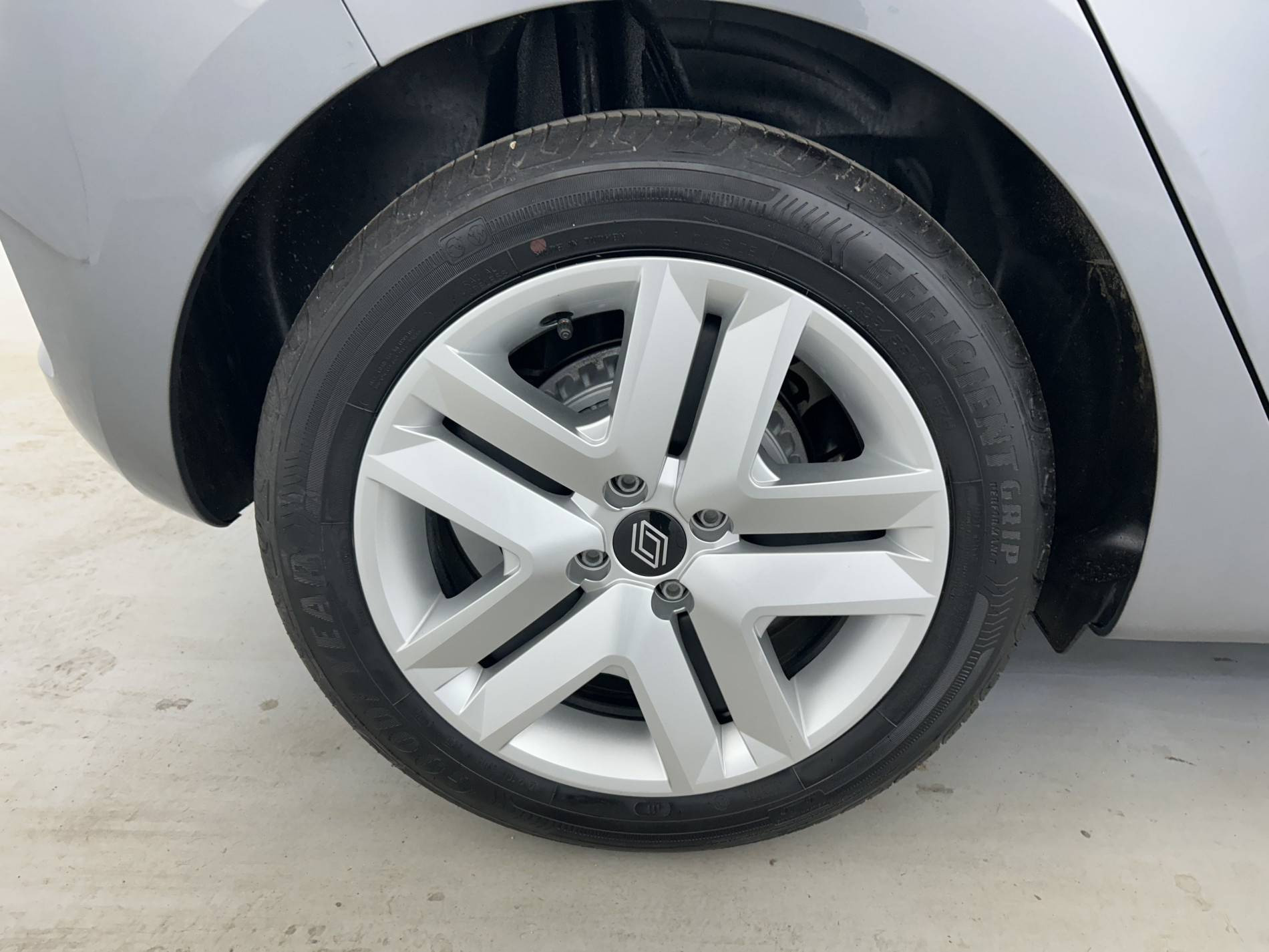 Vente en ligne Renault Clio 5 Clio Blue dCi 100 ch GSR2 au prix de 19 490 €