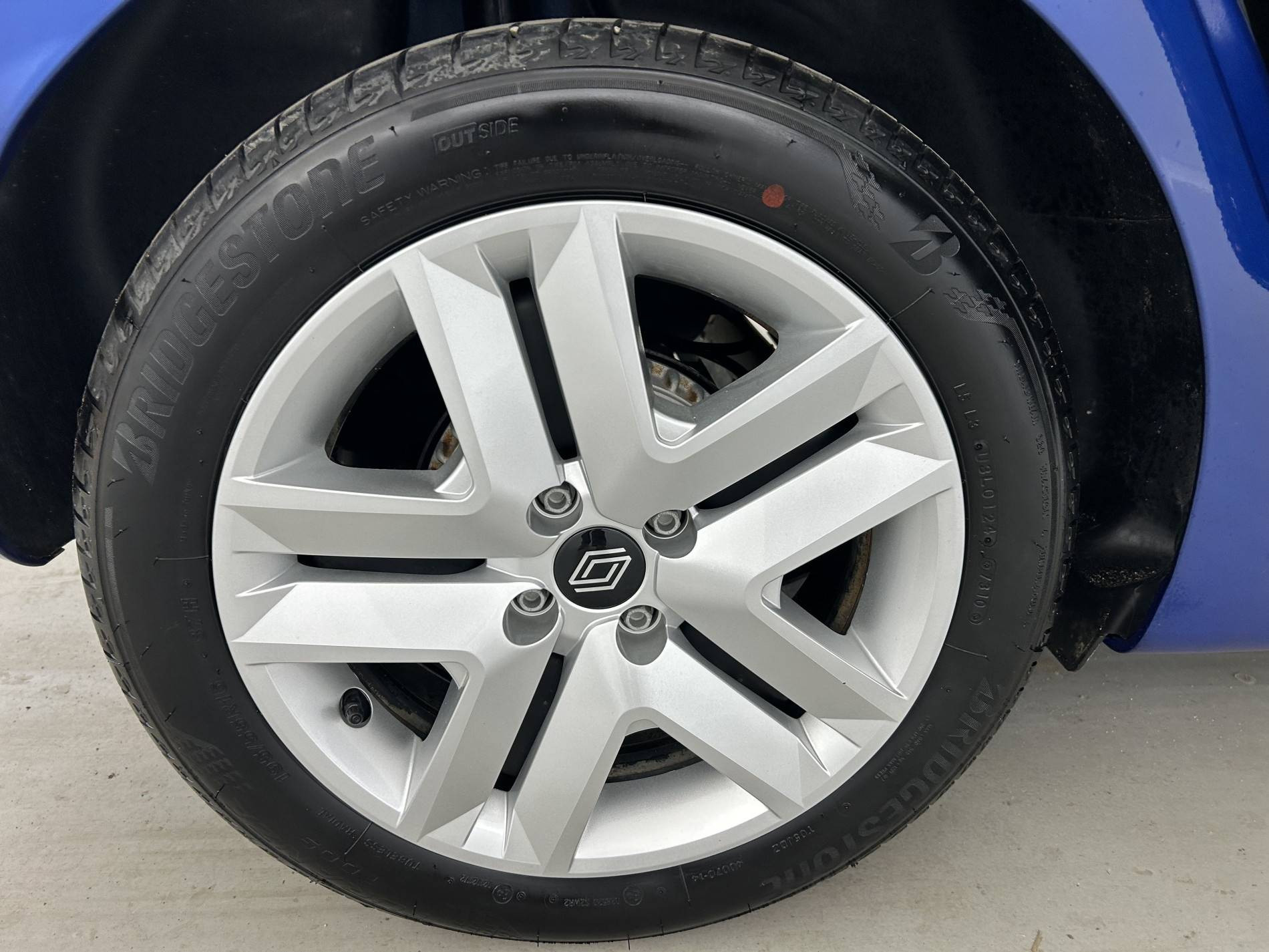 Vente en ligne Renault Clio 5 Clio TCe 90 au prix de 15 990 €
