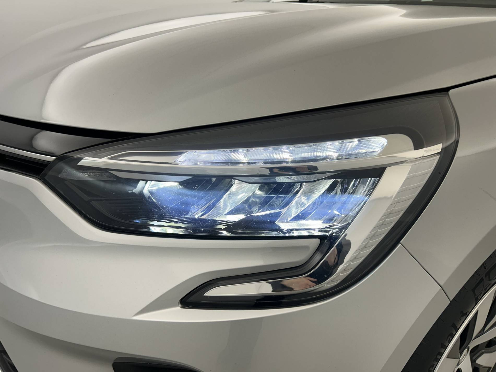 Vente en ligne Renault Clio 5 Clio TCe 90 au prix de 13 690 €