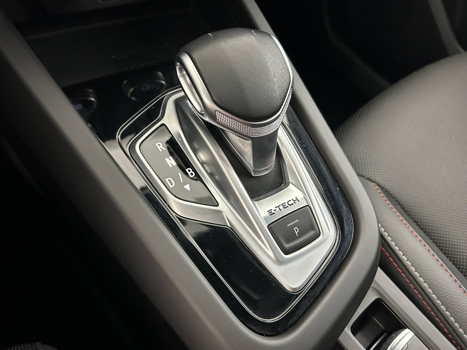 Vente en ligne Renault Arkana  E-Tech hybride 145 au prix de 22 690 €