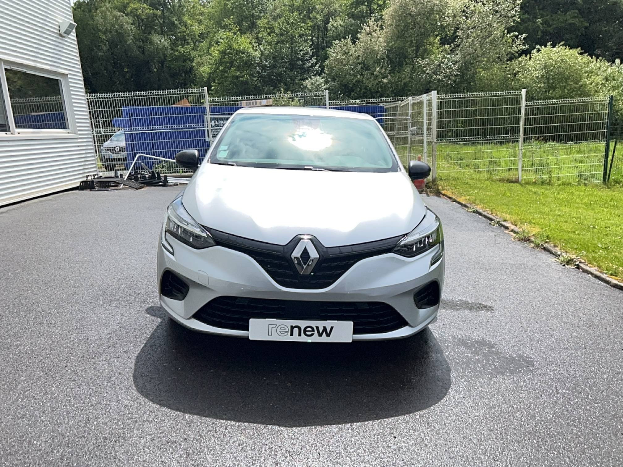 Vente en ligne Renault Clio 5 Clio SCe 65 au prix de 10 990 €