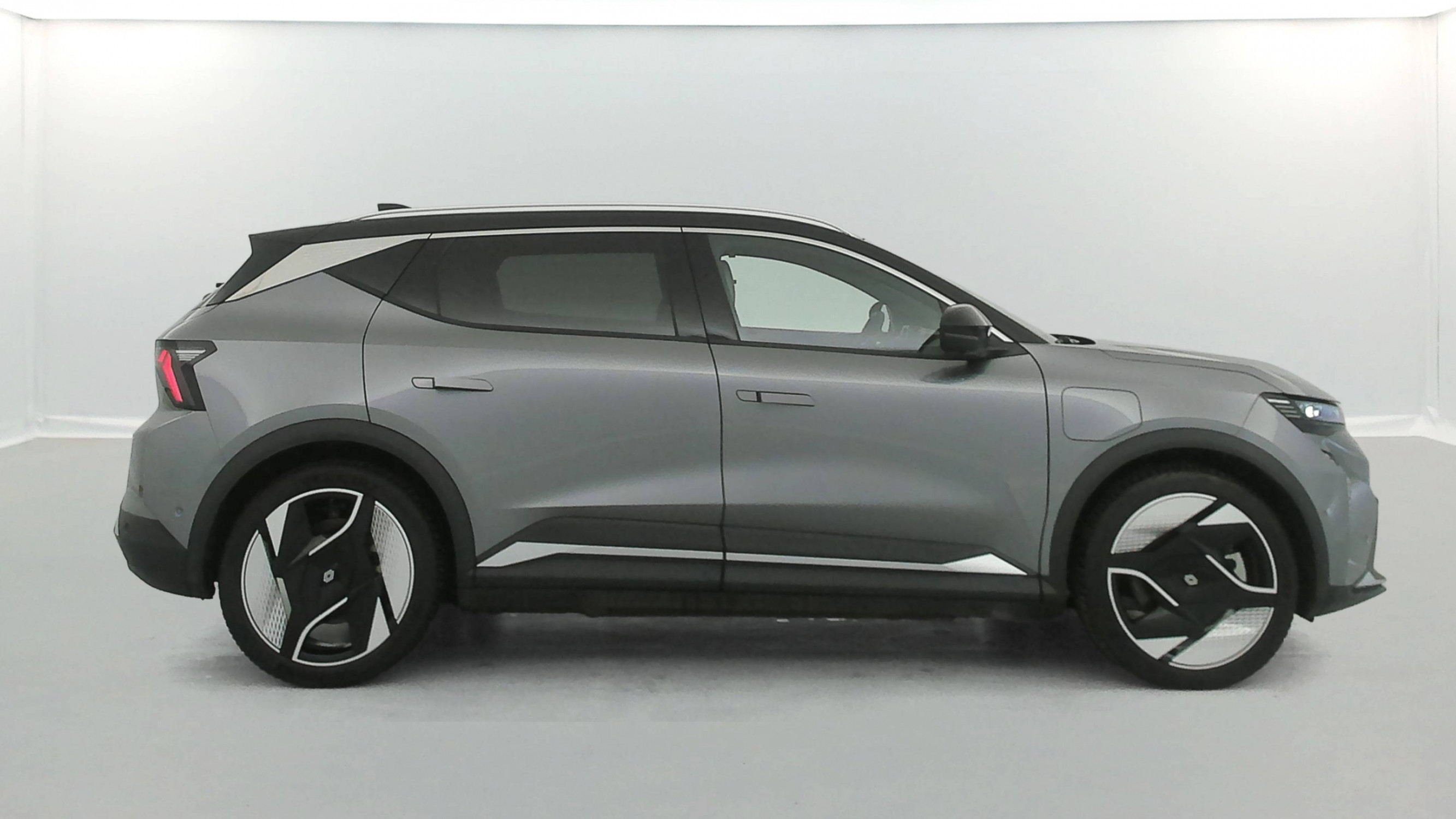 Vente en ligne Renault Scenic E-Tech Scenic E-Tech électrique 220 ch grande autonomie au prix de 40 990 €