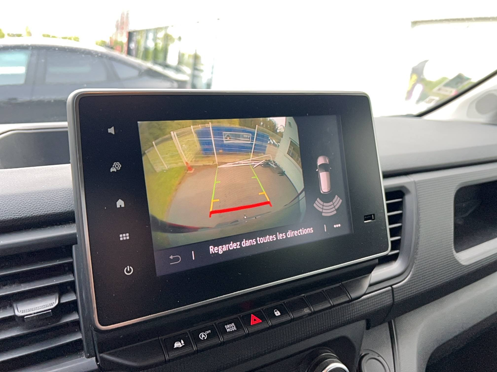 Vente en ligne Renault Trafic Cabine Approfondie TRAFIC CA L1H1 3000 KG BLUE DCI 150 EDC au prix de 23 990 €