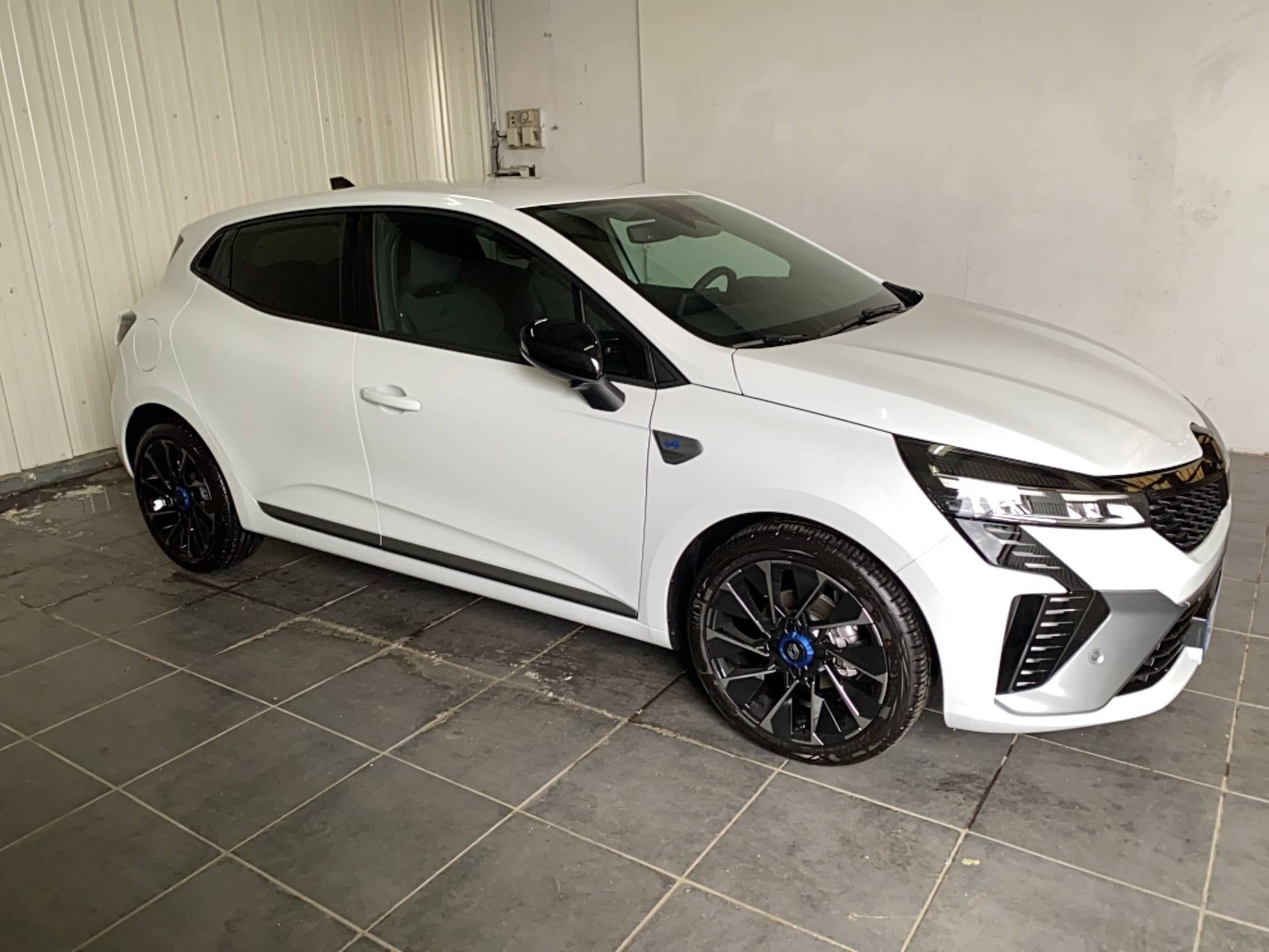 Vente en ligne Renault Clio 5 Clio TCe 90 GSR2 au prix de 23 490 €