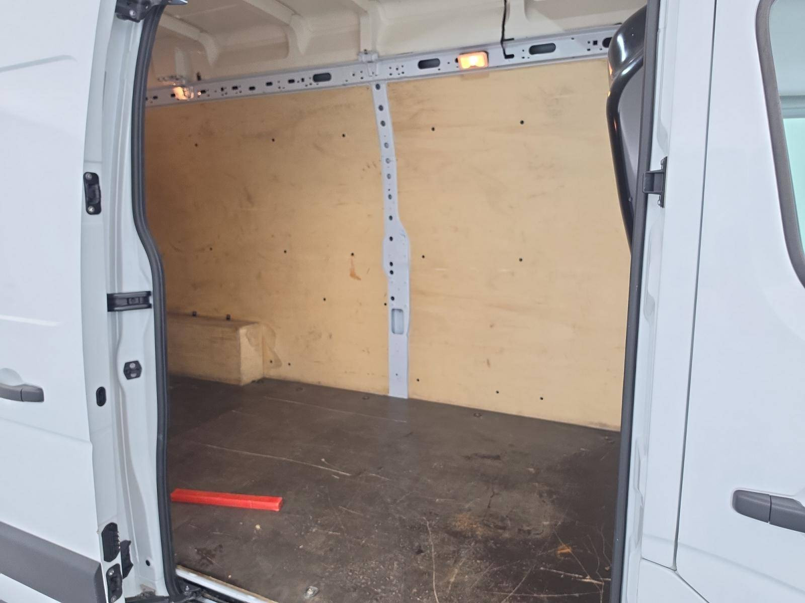 Vente en ligne Renault Master Fourgon MASTER FGN TRAC F3500 L3H3 BLUE DCI 135 au prix de 24 900 €