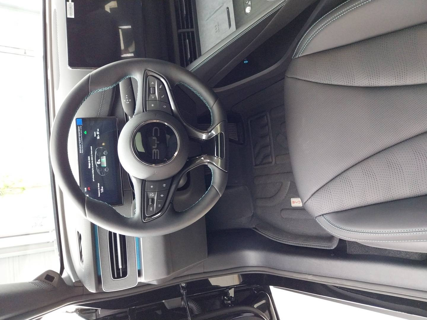 Vente en ligne Byd Seal 6 DM-i  1.5l DM-i 156 kW PHEV au prix de 33 890 €