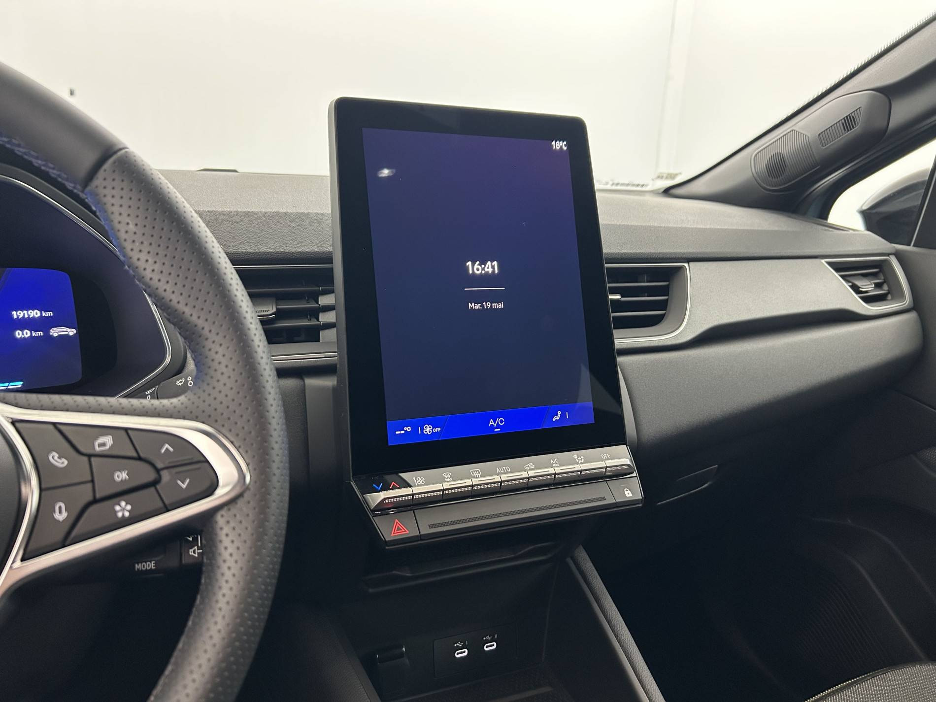Vente en ligne Renault Symbioz  E-Tech full hybrid 145 au prix de 26 490 €