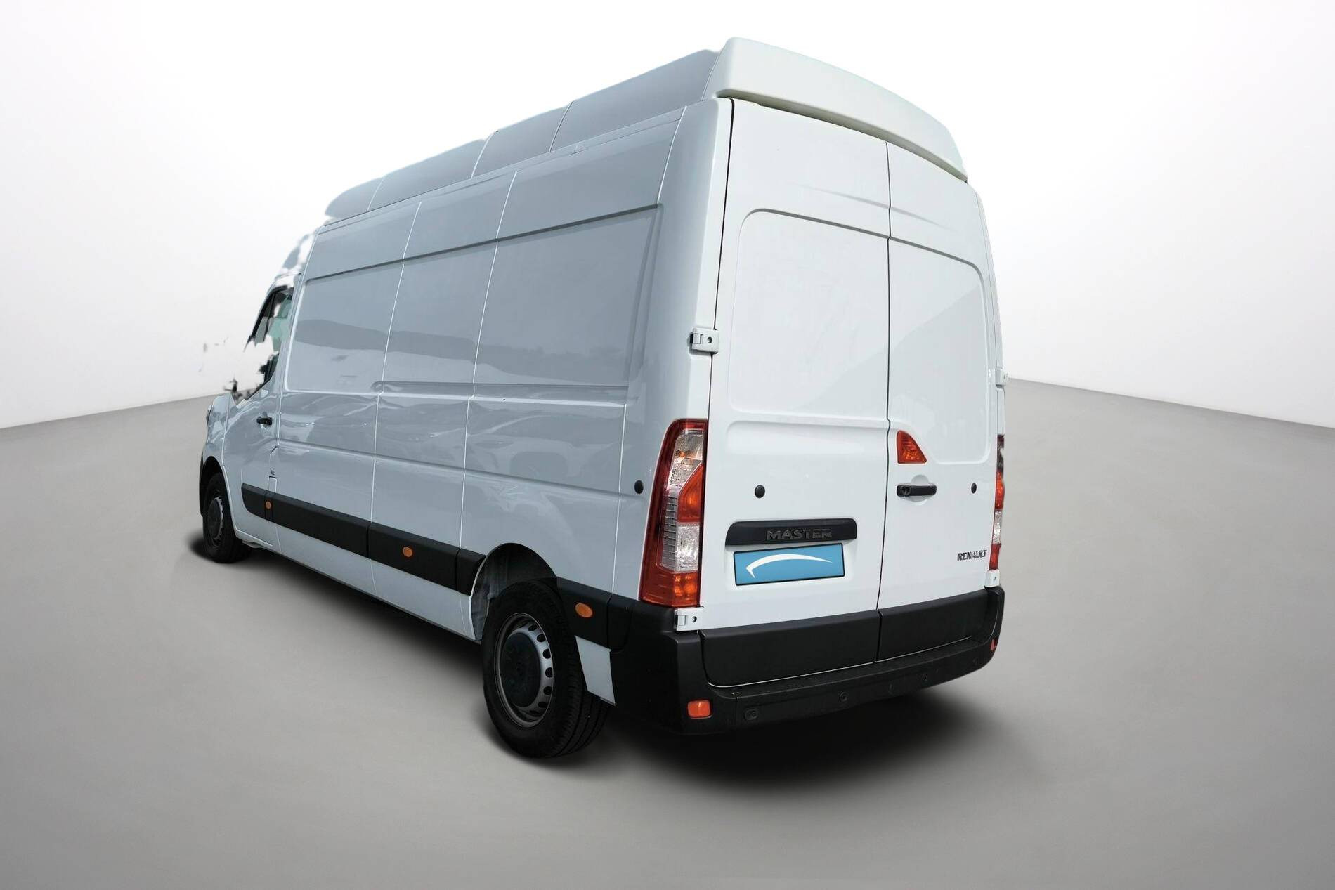 Vente en ligne Renault Master Fourgon MASTER FGN TRAC F3500 L3H3 BLUE DCI 135 au prix de 28 990 €