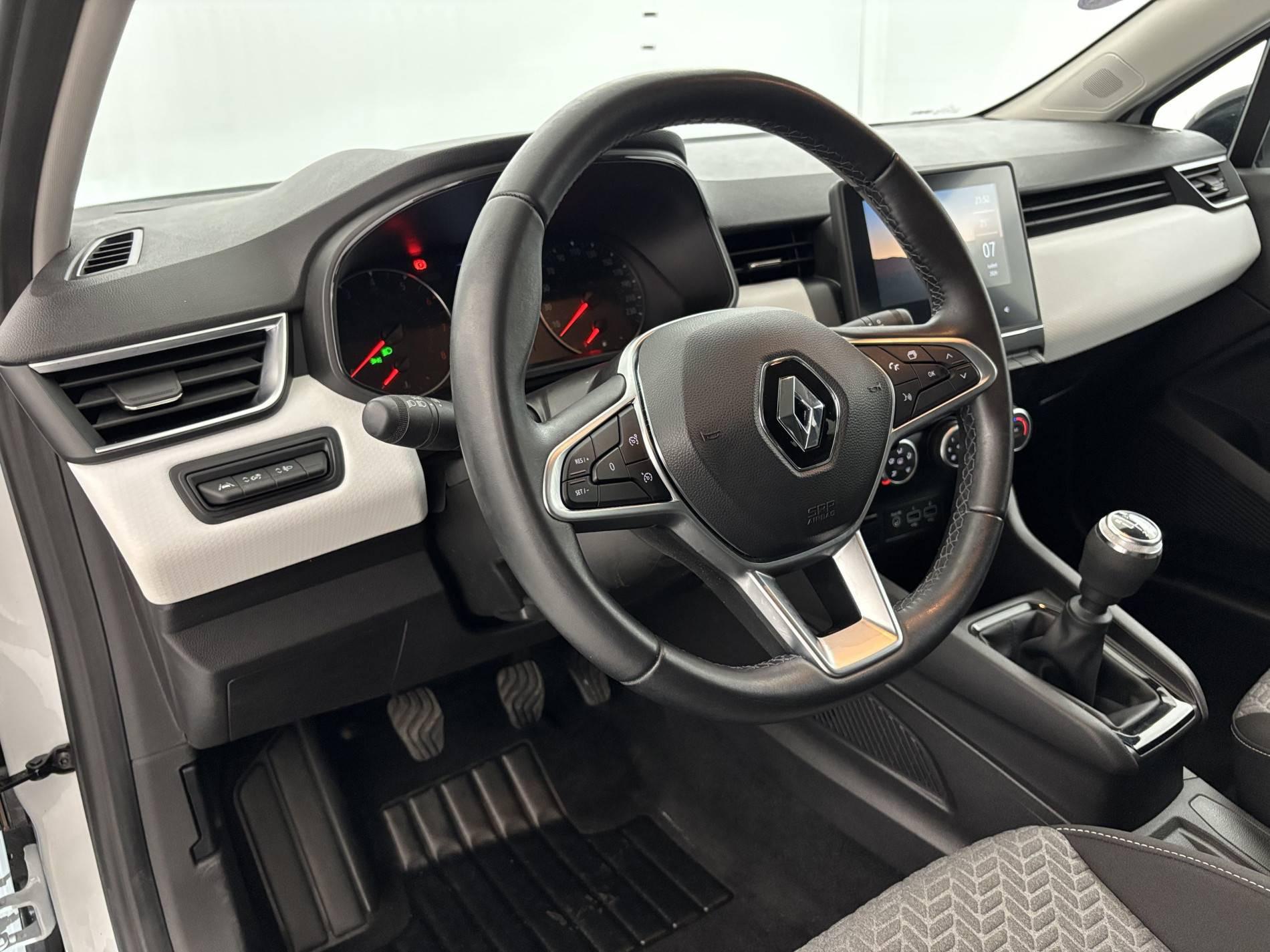 Vente en ligne Renault Clio 5 Clio TCe 90 au prix de 14 900 €