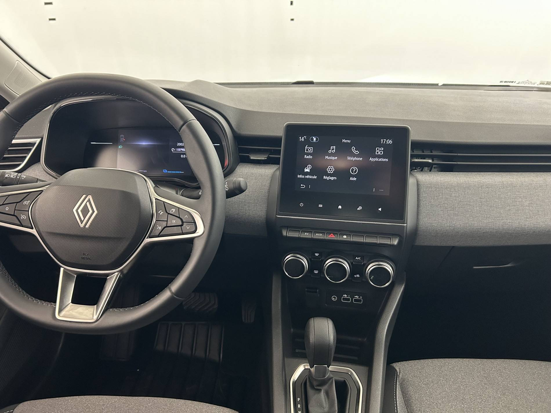 Vente en ligne Renault Clio 5 Clio E-Tech full hybrid 145 ch GSR2 au prix de 18 990 €