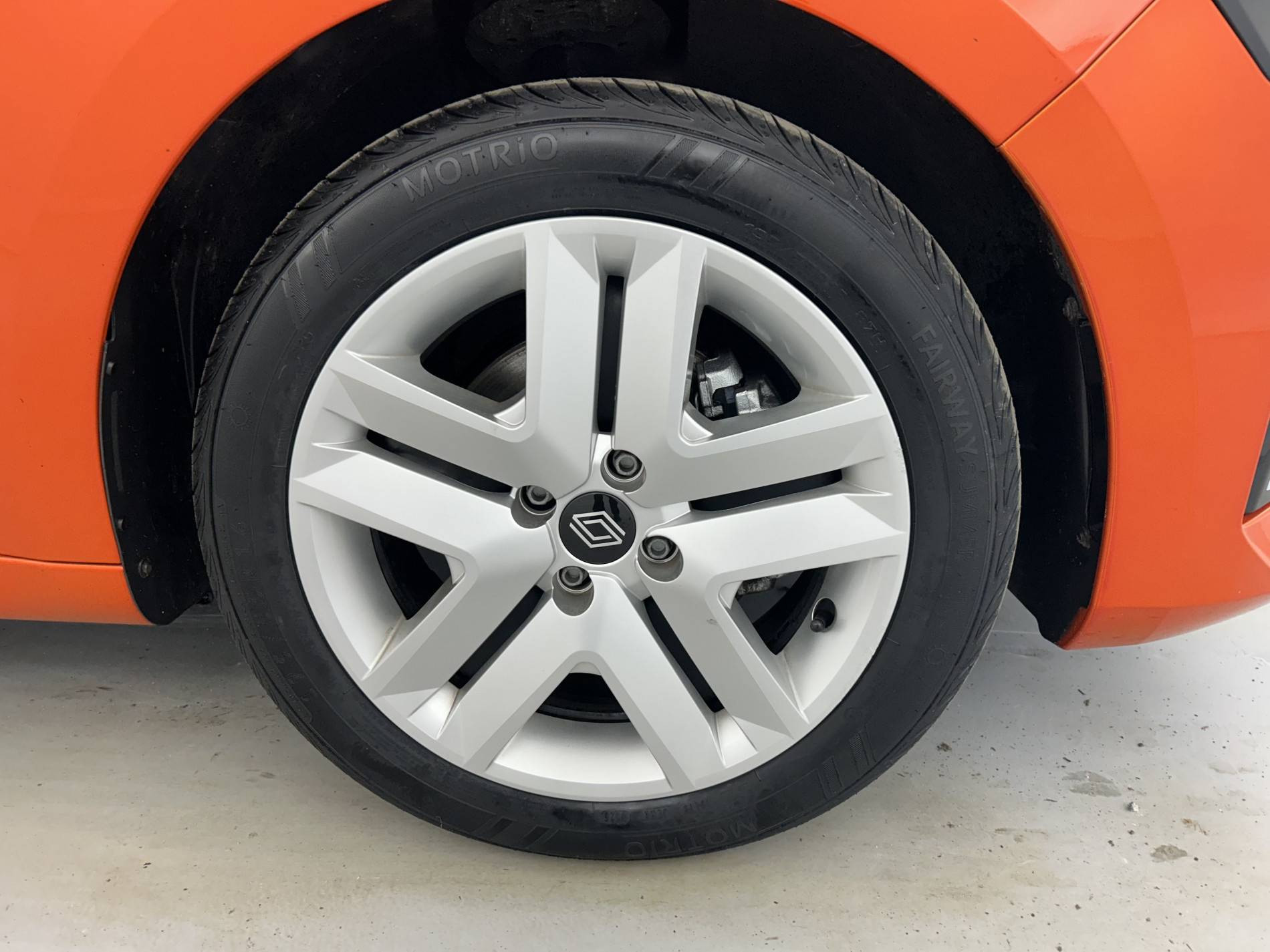 Vente en ligne Renault Clio 5 Clio E-Tech full hybrid 145 ch GSR2 au prix de 19 590 €