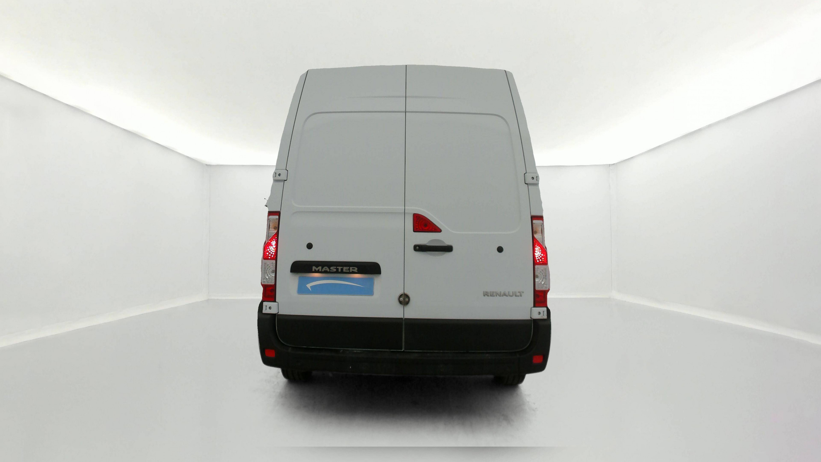 Vente en ligne Renault Master Fourgon MASTER FGN TRAC F3300 L2H2 BLUE DCI 180 au prix de 21 890 €