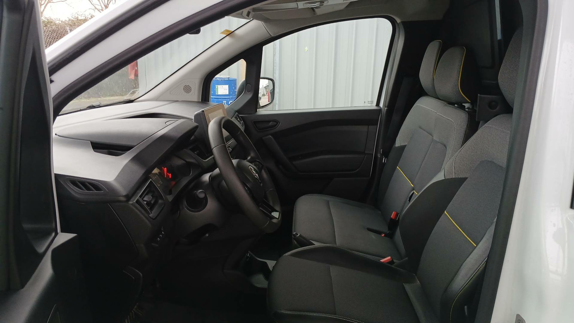 Vente en ligne Renault Kangoo Van  BLUE DCI 115 EDC au prix de 19 990 €