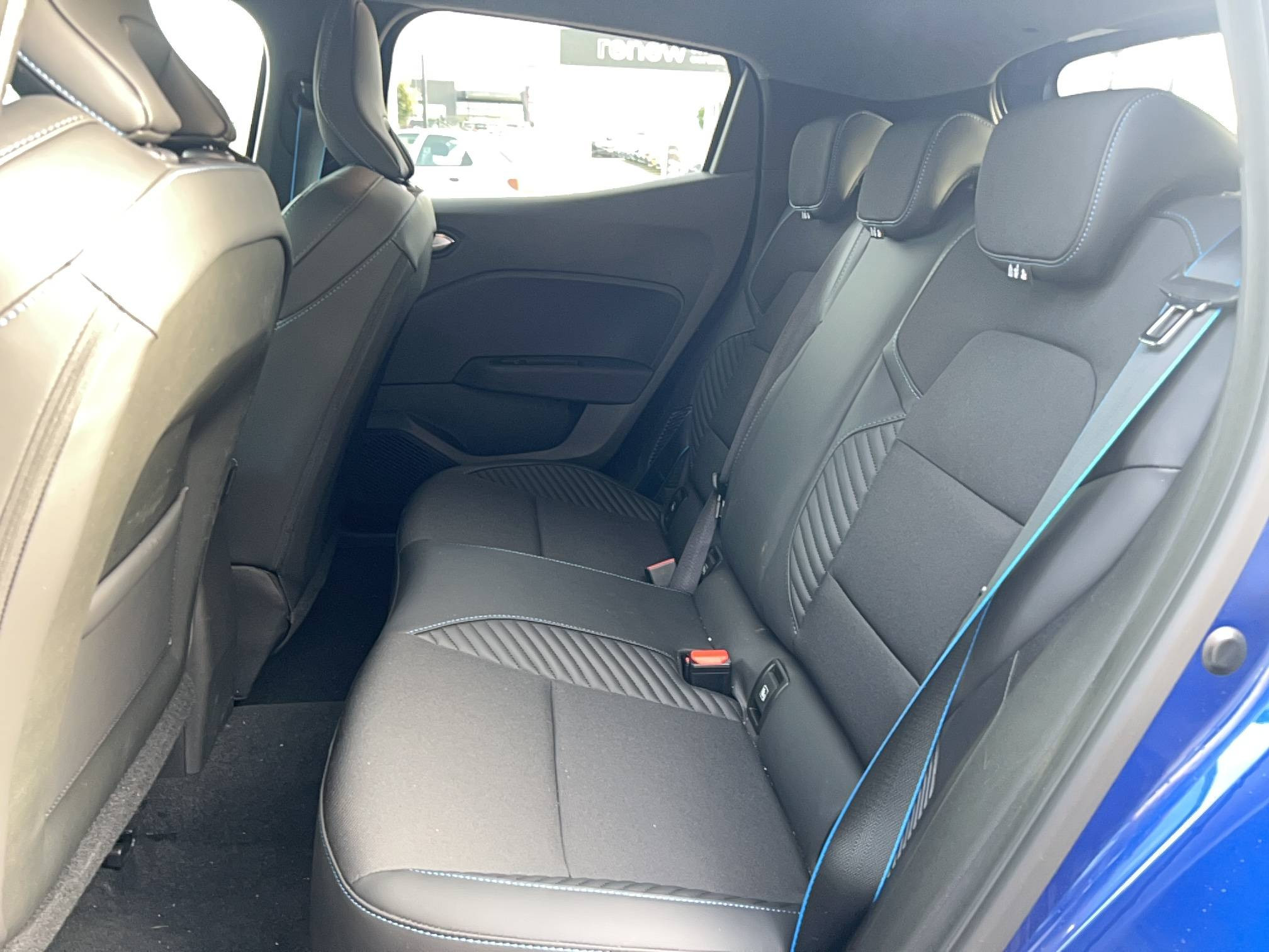 Vente en ligne Renault Clio 5 Clio E-Tech full hybrid 145 ch GSR2 au prix de 23 991 €