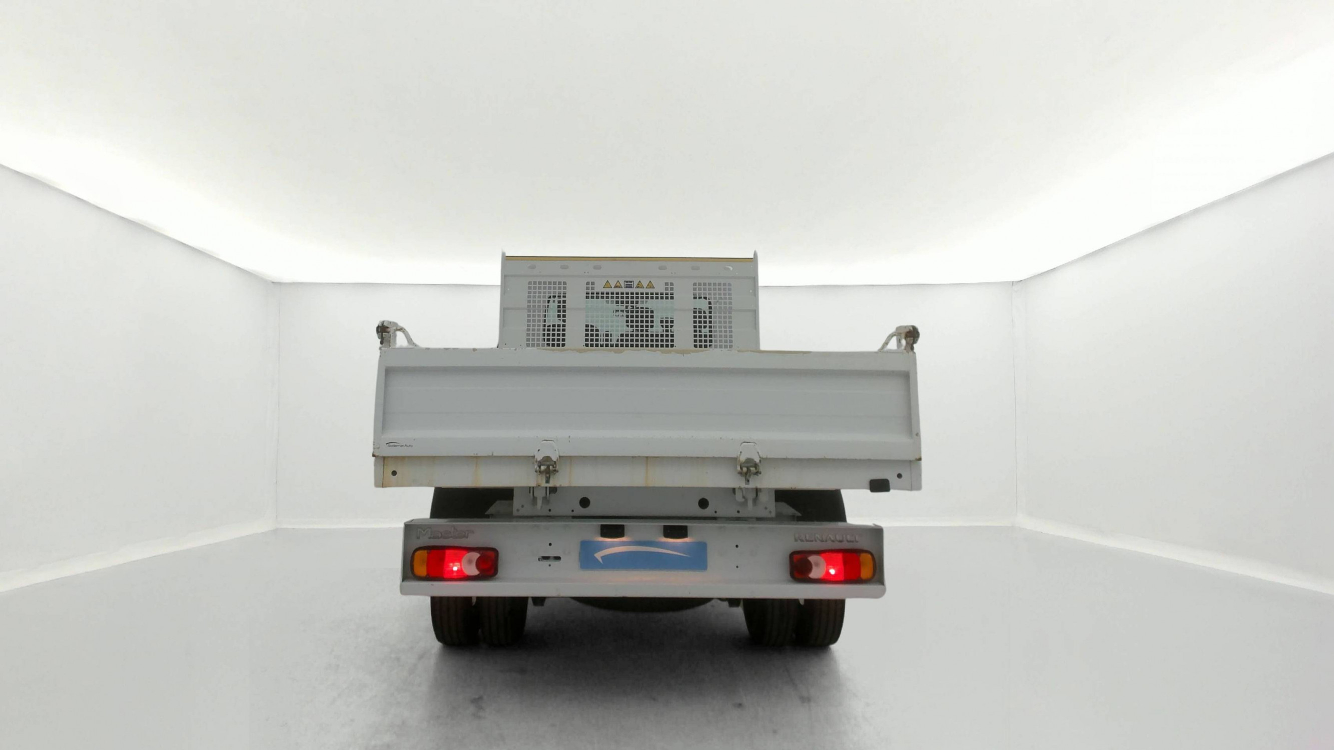 Vente en ligne Renault Master 3 Châssis Cabine MASTER CC PROP RJ3500 L2 PAFC BLUE DCI 130 EURO VI au prix de 32 990 €