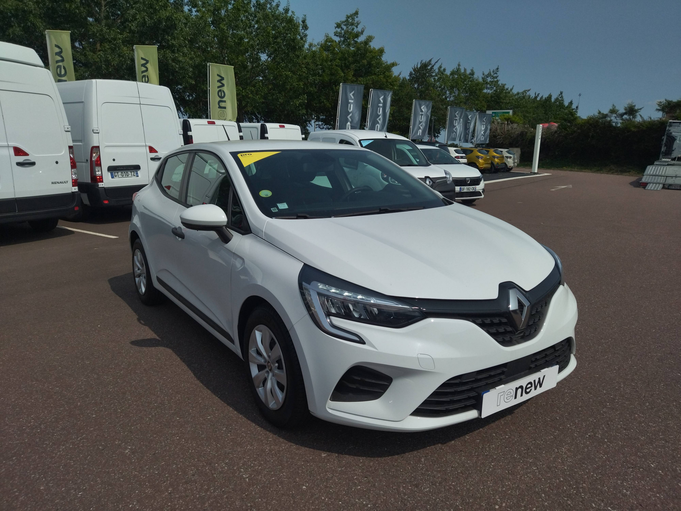 Vente en ligne Renault Clio 5 CLIO SOCIETE BLUE DCI 100 - 21N au prix de 12 061 €