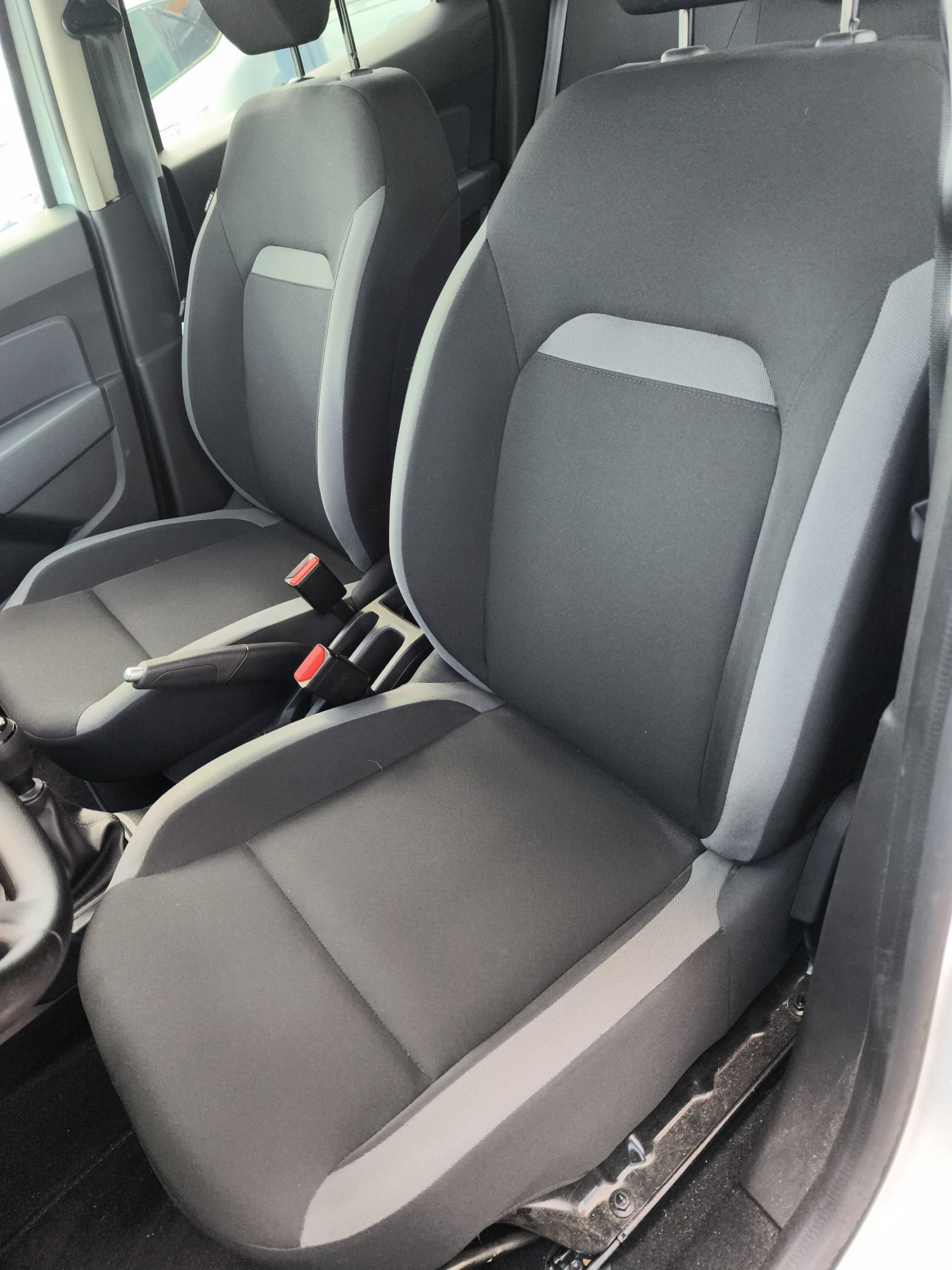 Vente en ligne Dacia Duster  ECO-G 100 4x2 au prix de 12 890 €
