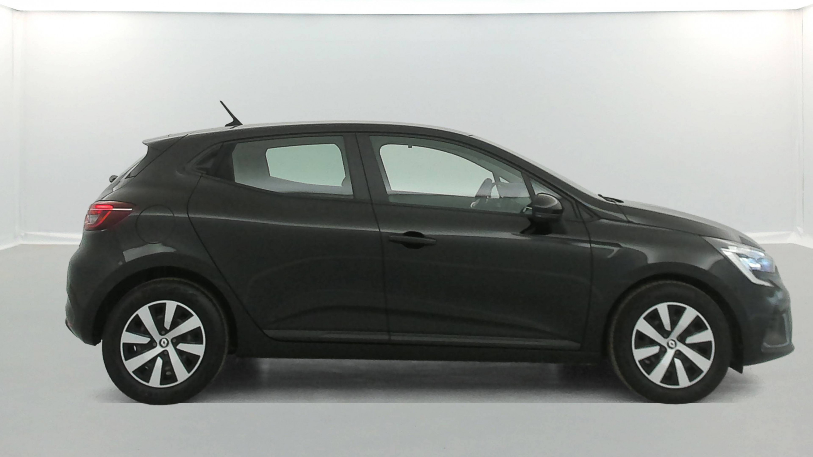 Vente en ligne Renault Clio 5 Clio TCe 90 au prix de 14 300 €